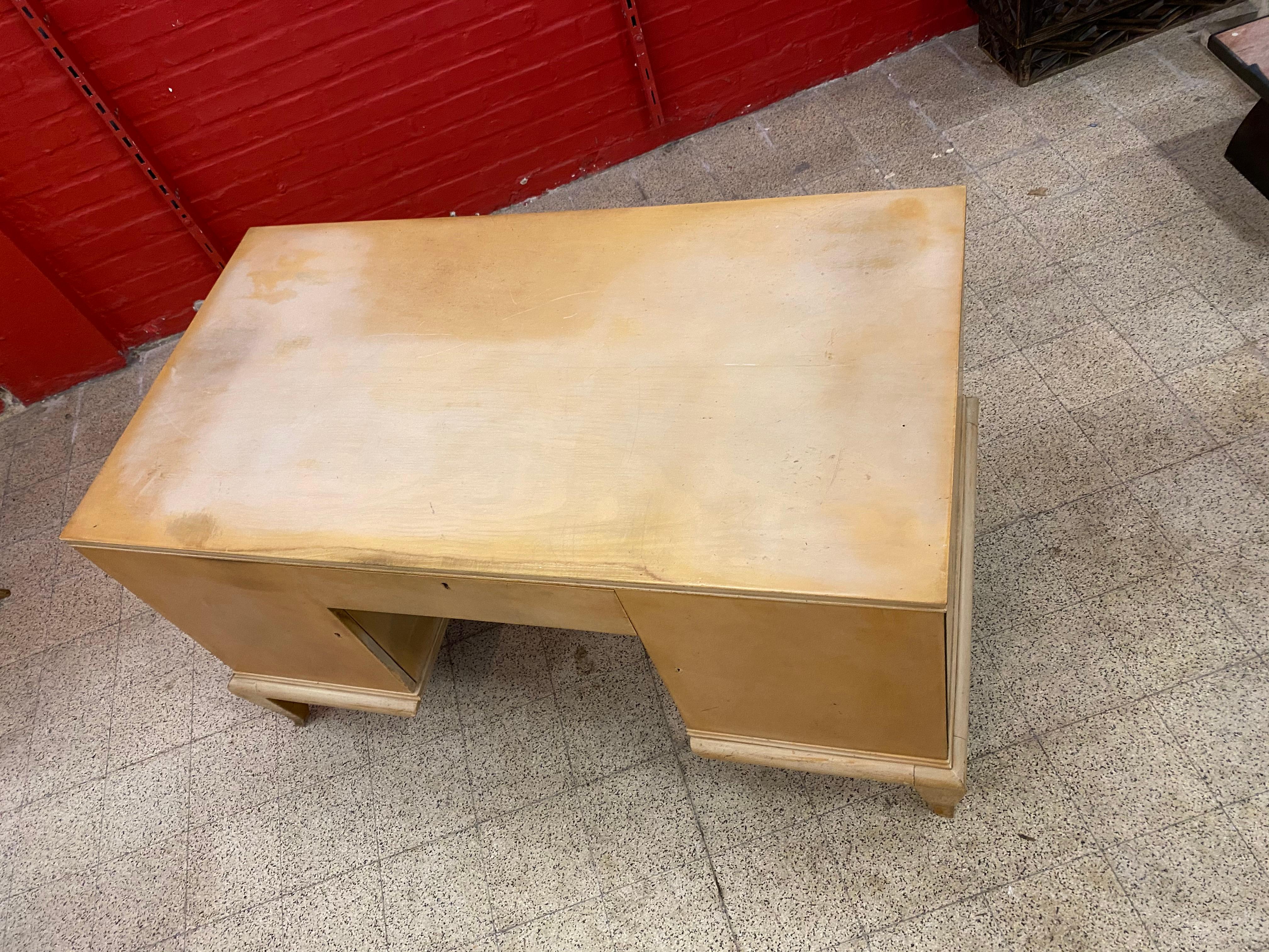 René Prou, Art Deco Desk in Lacquered Wood, circa 1940-1950 For Sale 2