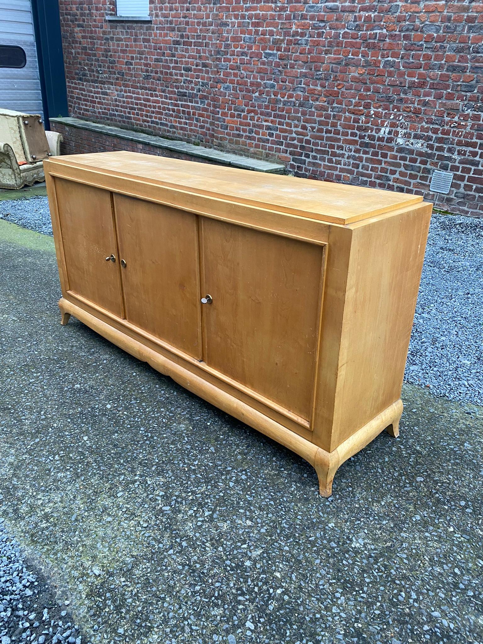 René Prou Art Deco Sideboard in Sycamore Veneer, circa 1930-1940 In Good Condition For Sale In Saint-Ouen, FR