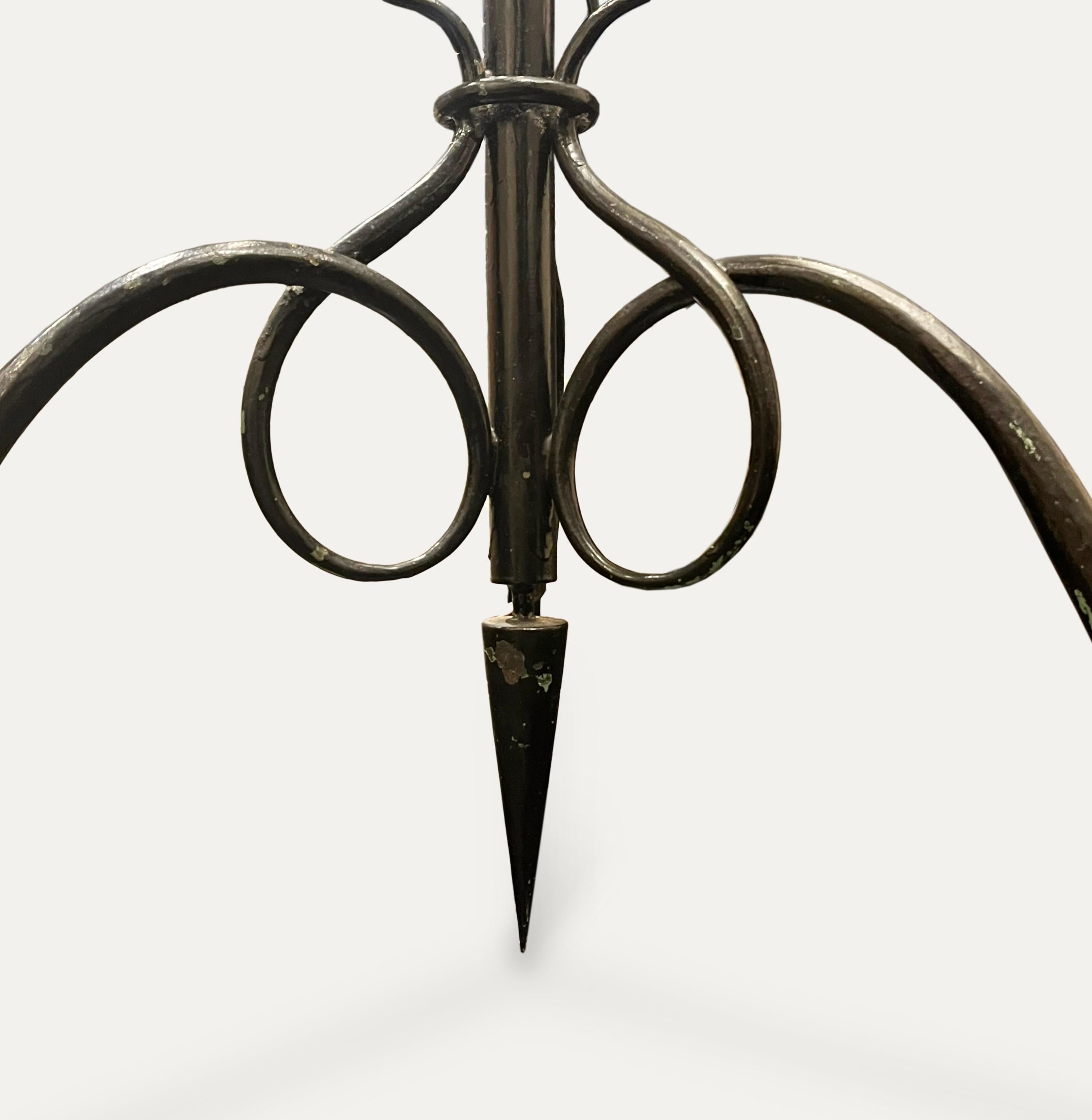 Français Lampadaire Rene Prou cira 1957 en vente
