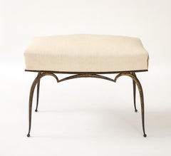 René Prou Vergoldeter Hocker auf spitz zulaufenden Beinen, Kugelfüße, Frankreich, 1940er Jahre