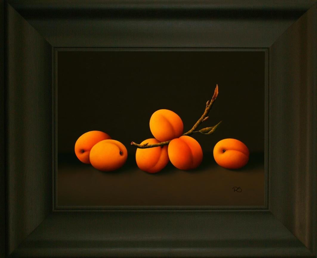 Aprikosen Contemporary Fine Realist Still-Life Painting von Aprikosen, Obst (Schwarz), Figurative Painting, von René Smoorenburg 