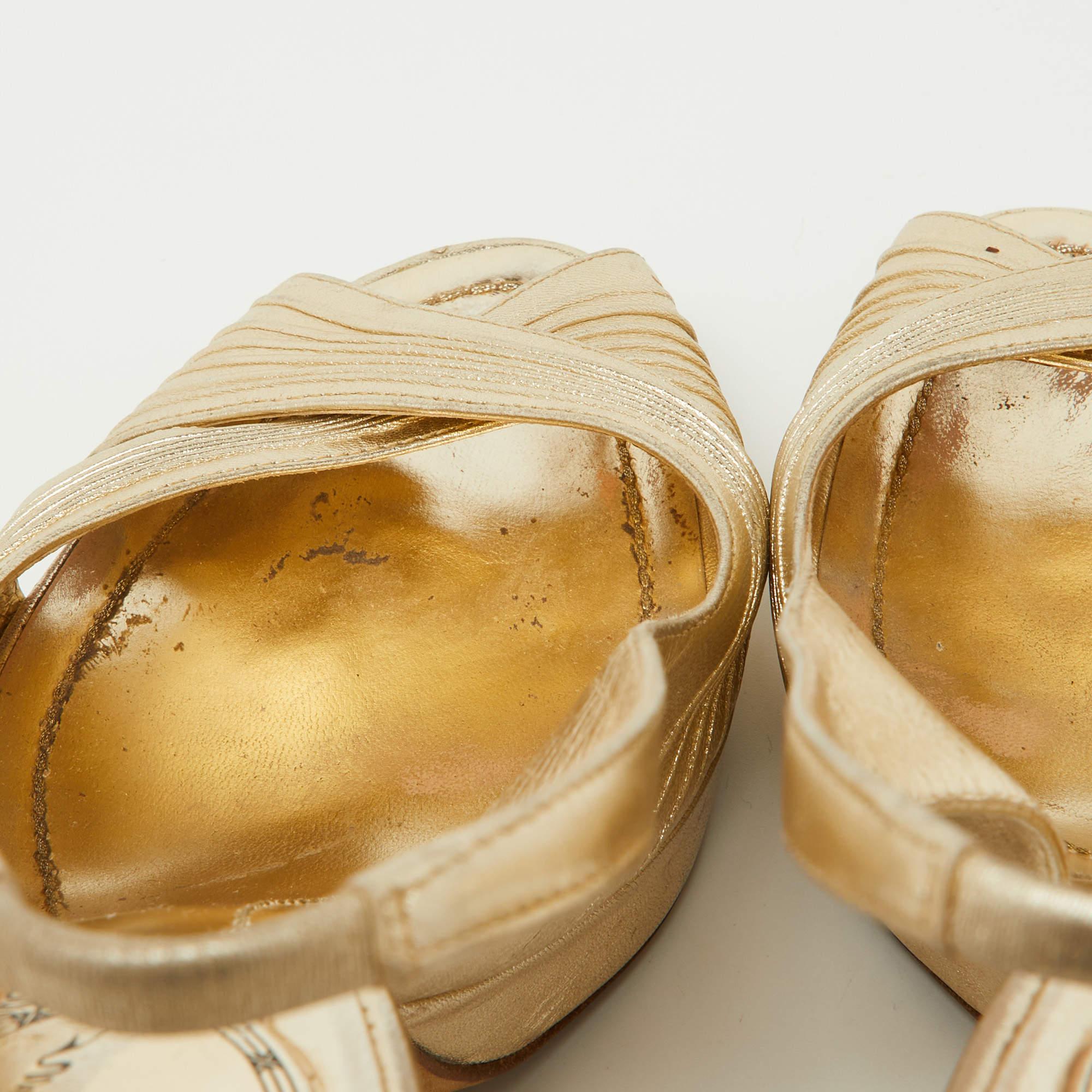 René Caovilla Gold Pleated Leather Cross Strap Slingback Sandals Size 39 For Sale 4