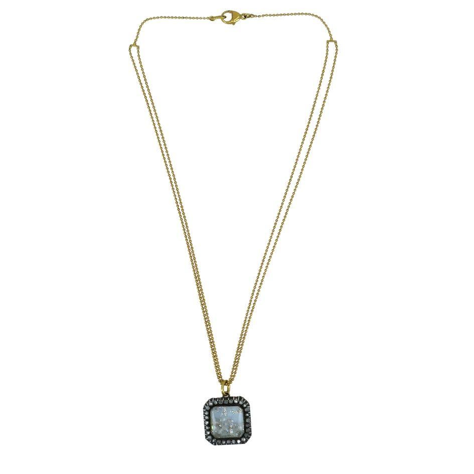 Renee Lewis Collier pendentif Shake en or 18 carats avec diamants et cristal craquelé Bon état - En vente à Beverly Hills, CA