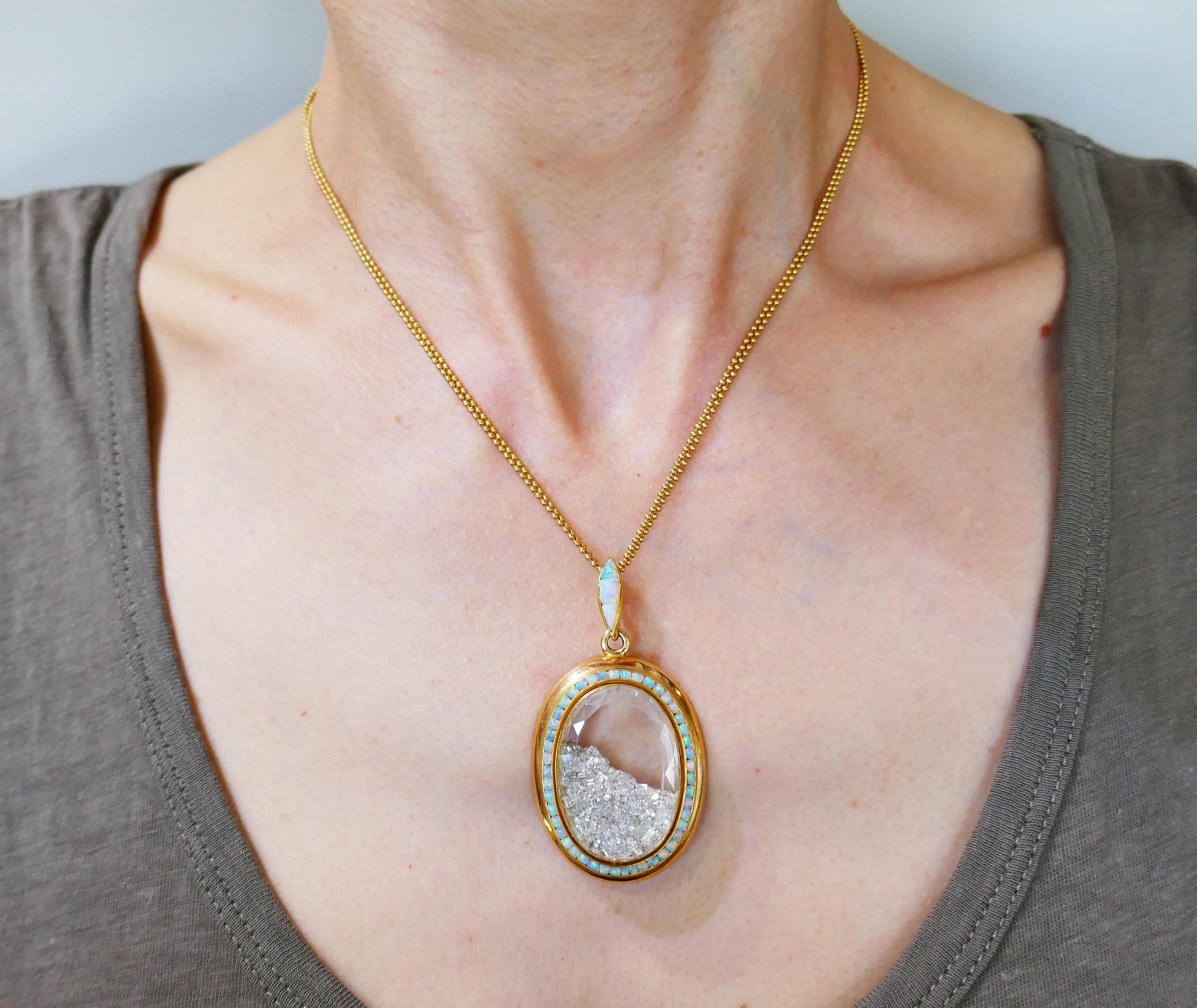 Signature Renee Lewis Diamond Shaker necklace. Elegant, feminine and wearable, the necklace is a great addition to your jewelry collection. 
The necklace is made of 18 karat yellow gold and carries 4.76 carats of diamonds tastefully haloed with