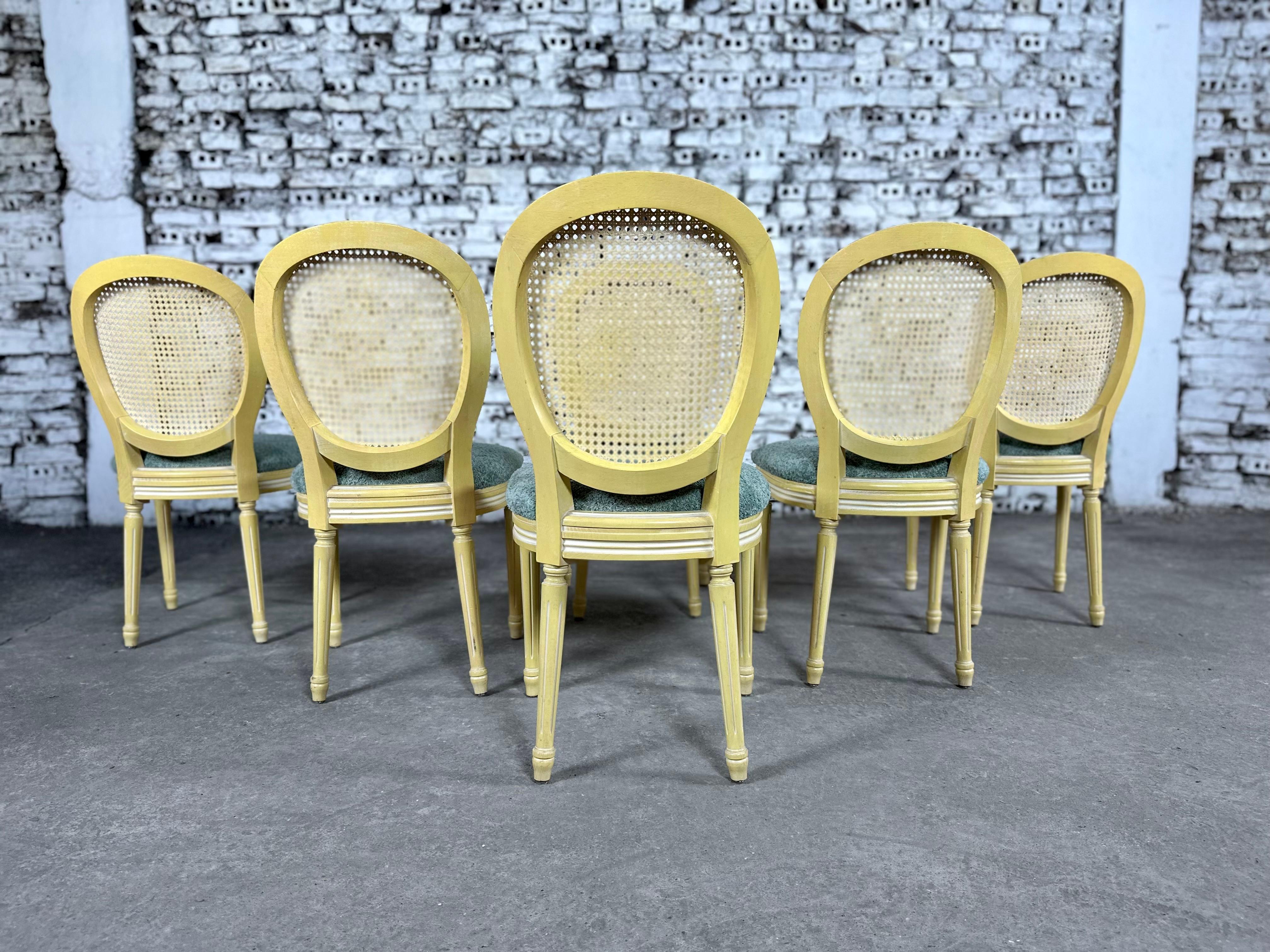 Chaises de salle à manger à dossier canné en médaillon de style Louis XVI renouvelées - Ensemble de 6 en vente 4