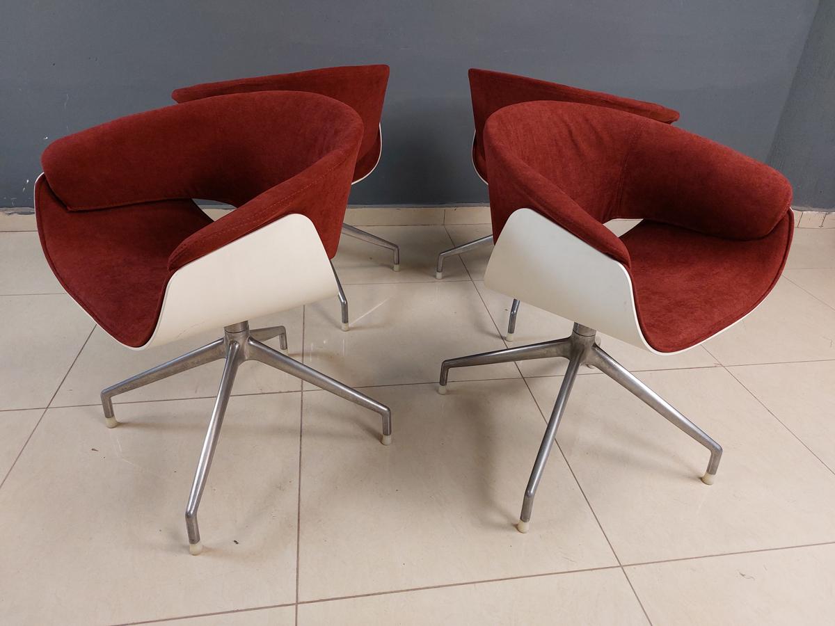 Renewed Sina Swivel Chairs by Uwe Fischer for B&B Italia - Set of 4 In Good Condition In Bridgeport, CT