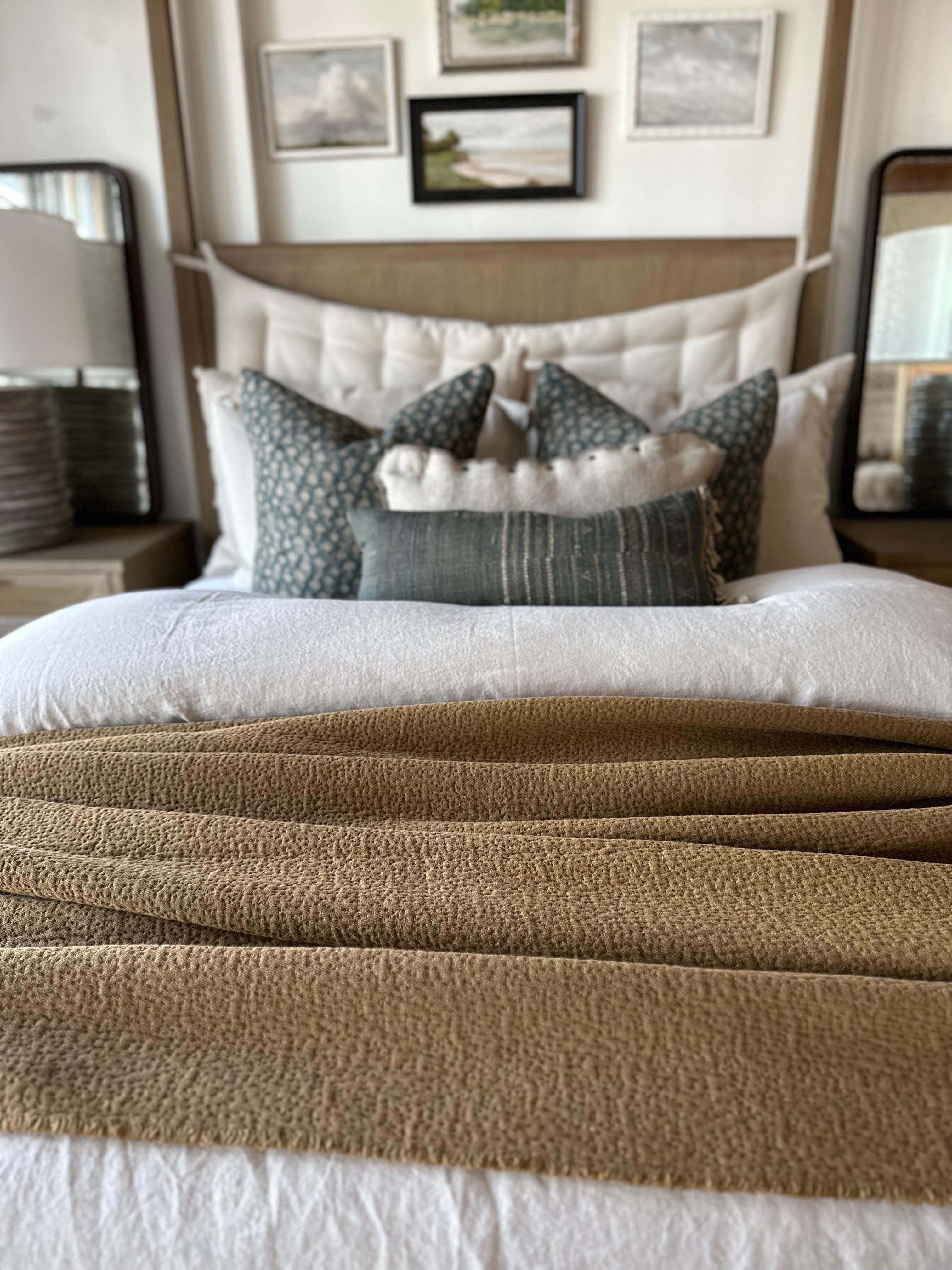 A soft plush cotton baffle waffle cotton coverlet. Great to use as an accent at the end of the bed, or use as a coverlet.
Color: Caramel 
Size : 94x102
Large size can accomodate a queen size or king size bed.
Machine wash cold, tumble low.
Made