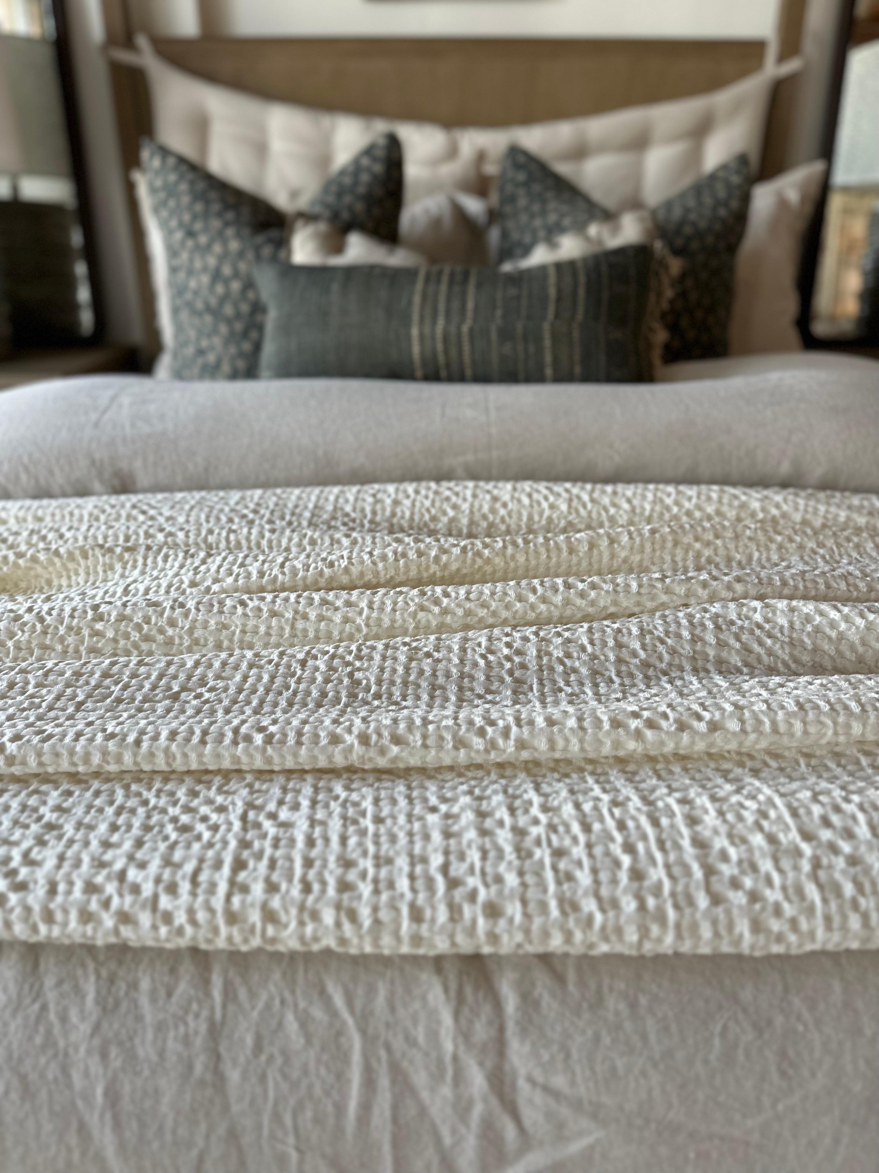 Rennes French Waffle Cotton Coverlet Queen or King Blanket in Creme In New Condition In Brea, CA