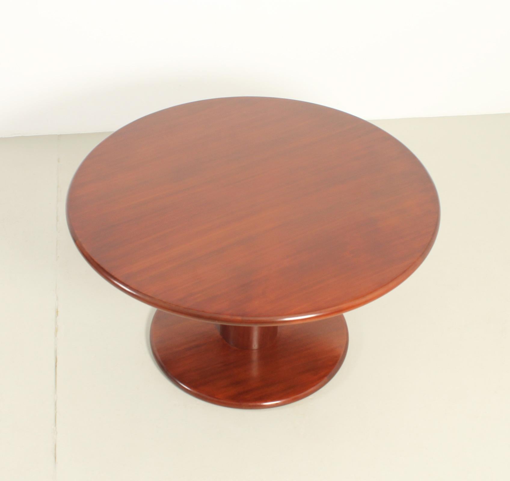 Reno Dining Table by Correa and Milá, 1961 For Sale 4