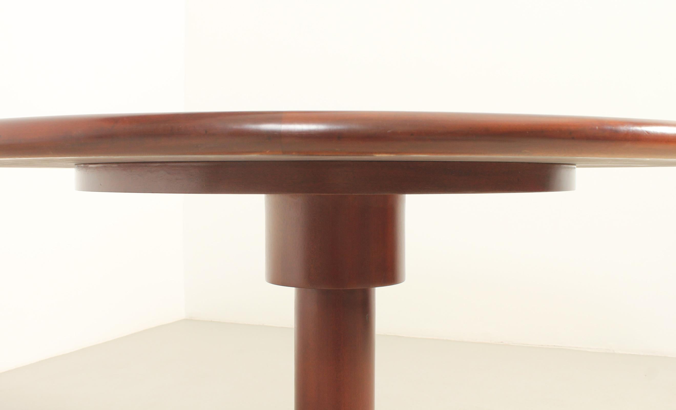 Reno Dining Table by Correa and Milá, 1961 For Sale 2
