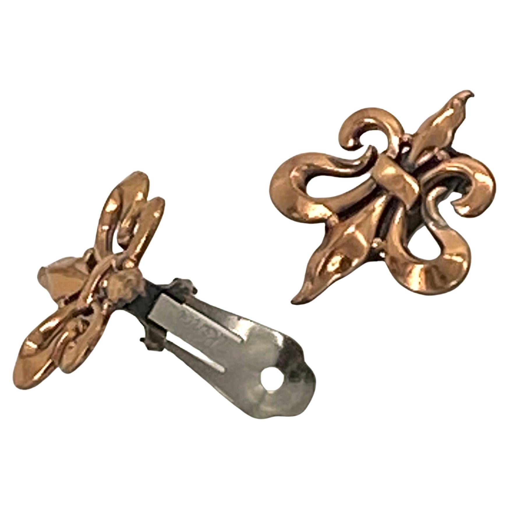 Modernist Renoir Fleur de Lis Copper Clip-on Earrings For Sale