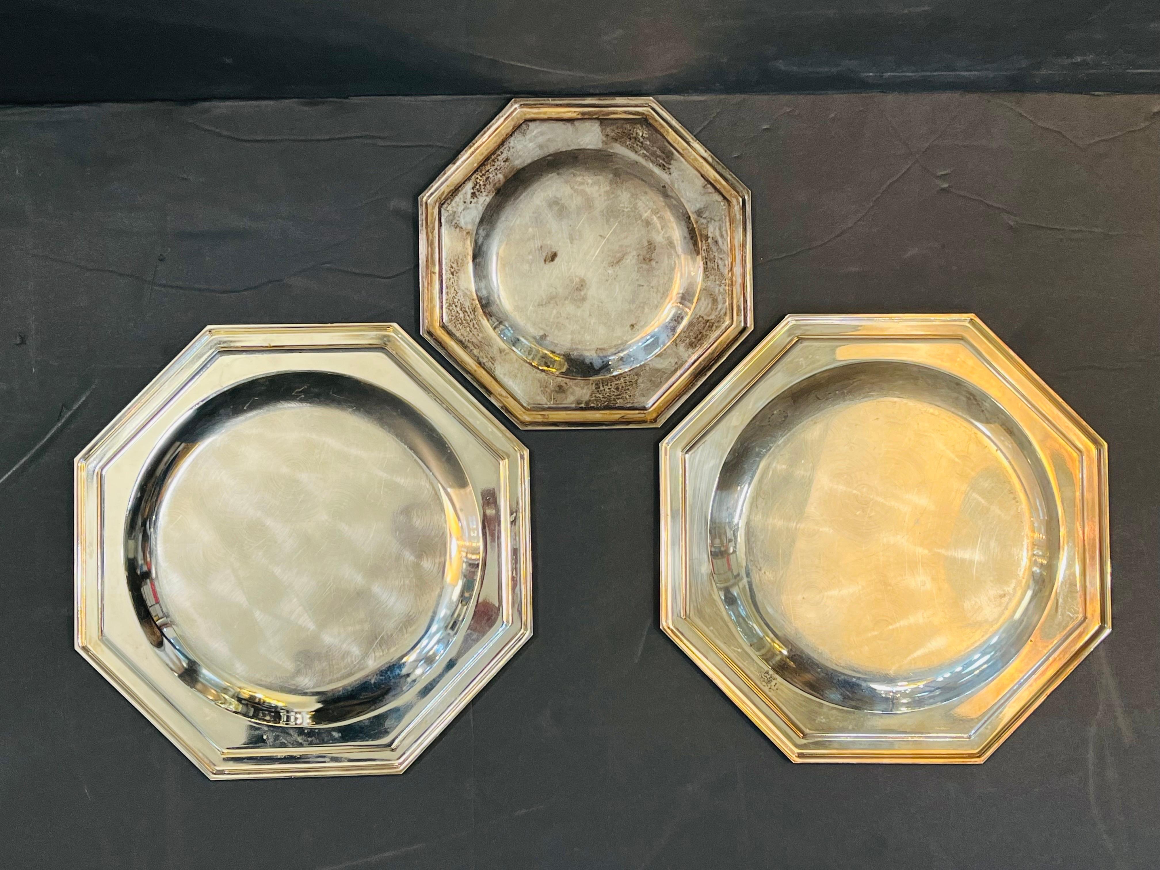 Renzo Cassetti Italian Mcm Silver Plate Set of Three Vintage Octagonal Platters For Sale 1