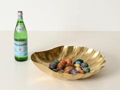 Renzo Cassetti Large Shell-Shaped Bowl in Hand-Hammered Brass, Italy, 1970s