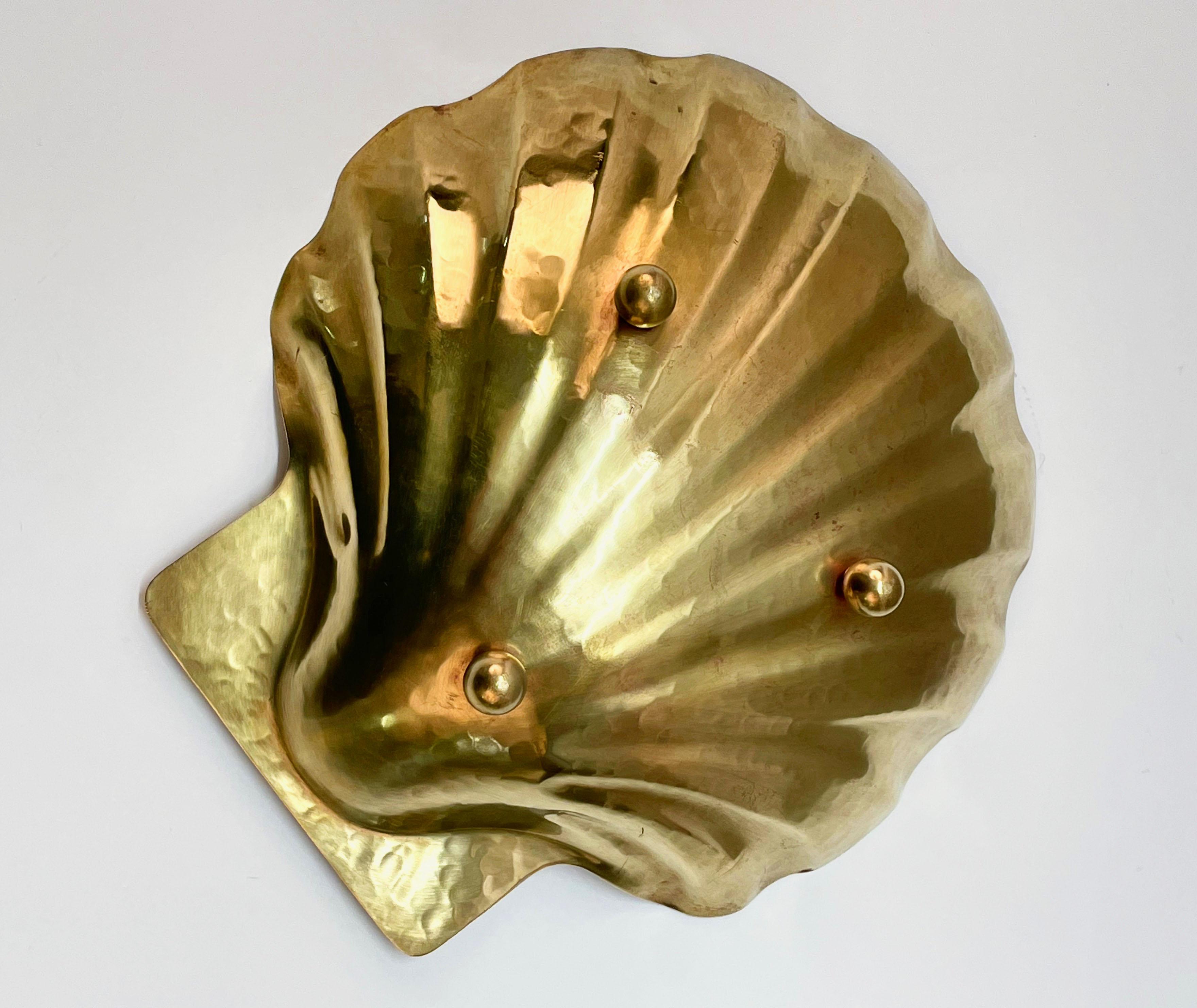 Renzo Cassetti Midcentury Italian Handmade Brass Shell-Shaped Bowl, 1960s 5