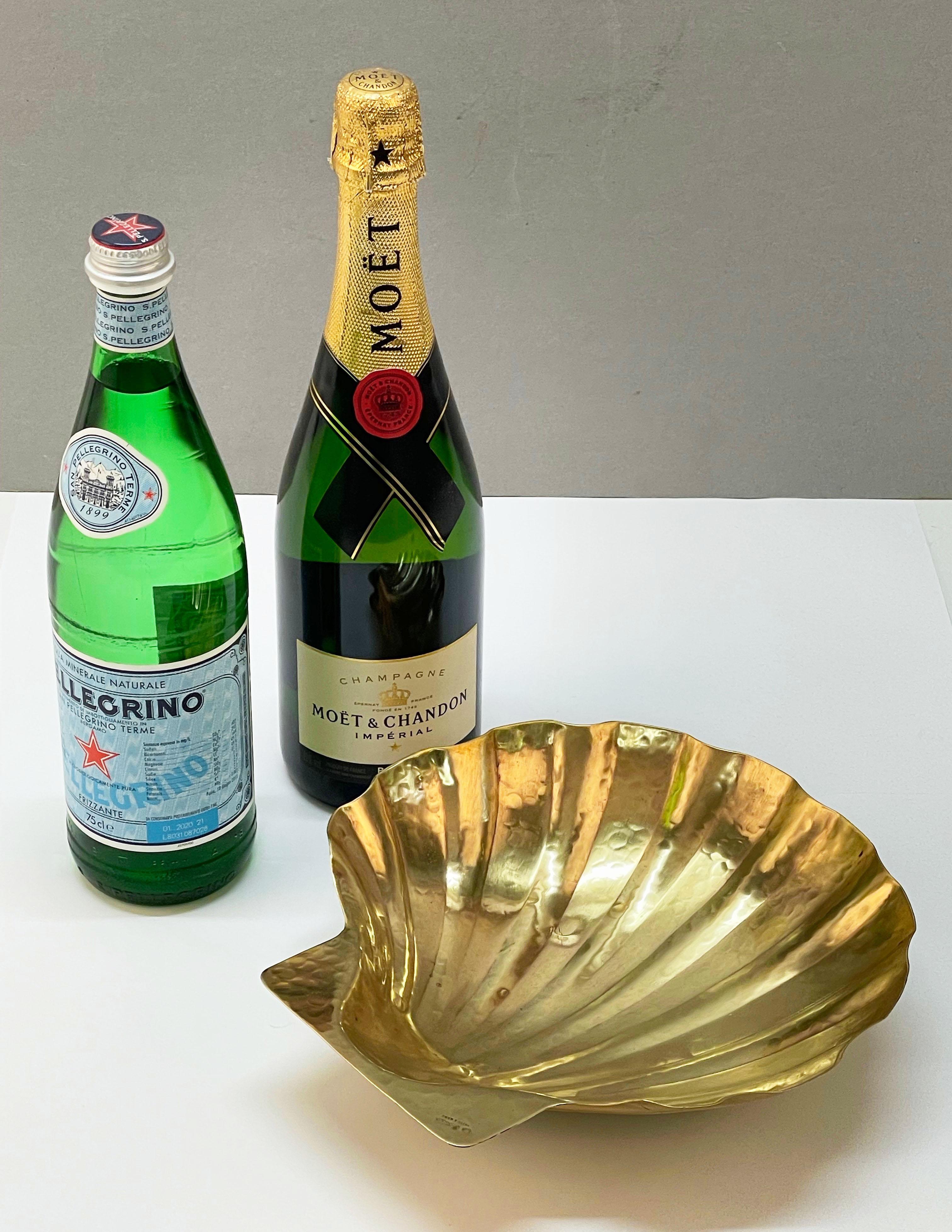 Renzo Cassetti Midcentury Italian Handmade Brass Shell-Shaped Bowl, 1960s 13