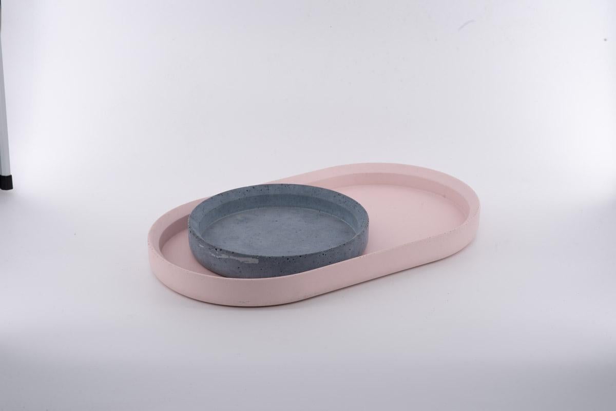 Renzo in a family of multipurpose trays with a very smooth surface and soft curved edges, now available in a different color composition. Each piece is a unique, no two are the same.

Set measure:
Renzo I (20 x 20 x 4 cm) and Renzo II (40 x 23 x