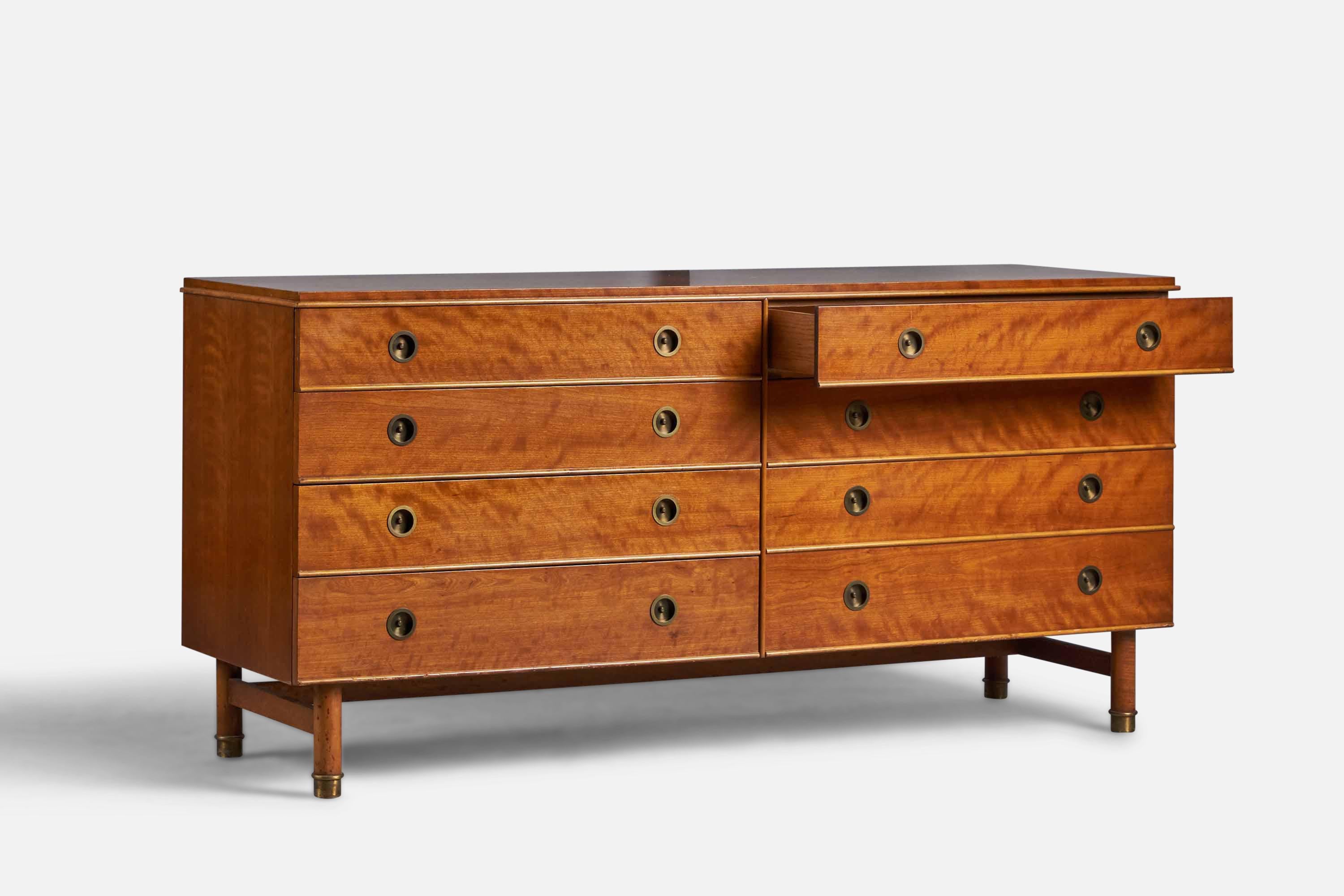 Mid-Century Modern Renzo Rutili, Dresser, Mahogany, Maple, Brass, USA, 1950s For Sale