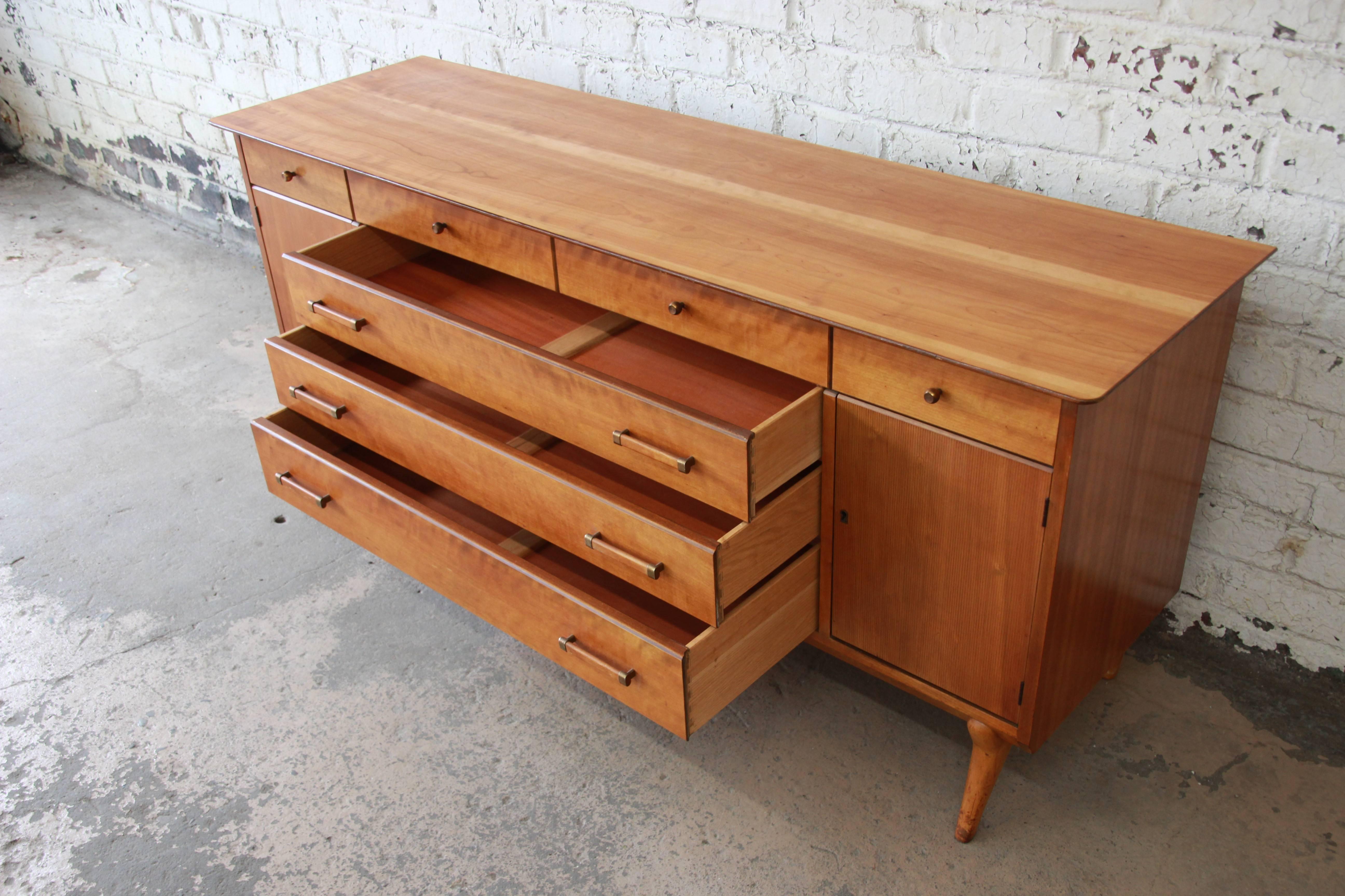 Renzo Rutili for Johnson Furniture Co. Mid-Century Modern Sideboard Credenza 7