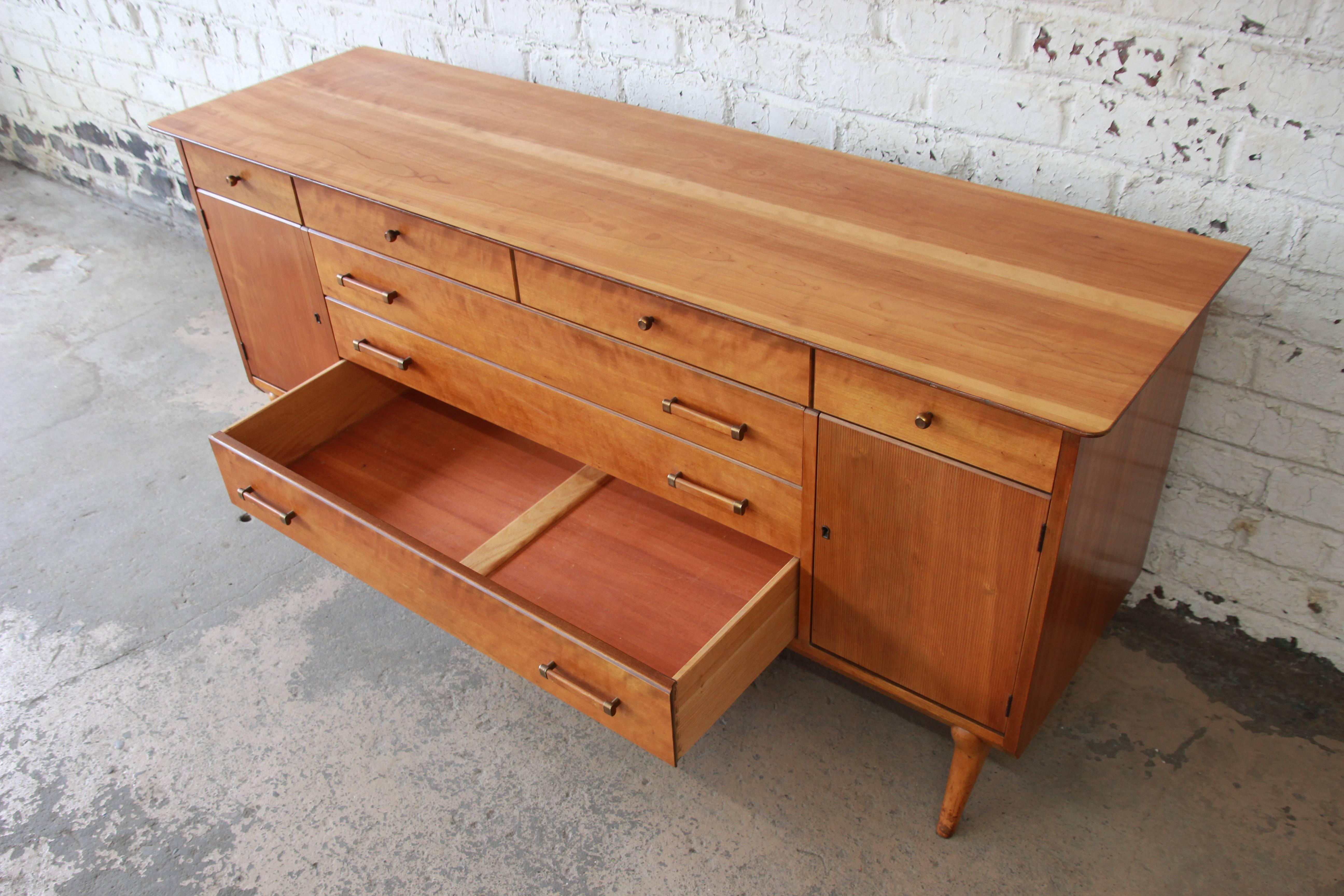 Renzo Rutili for Johnson Furniture Co. Mid-Century Modern Sideboard Credenza 8