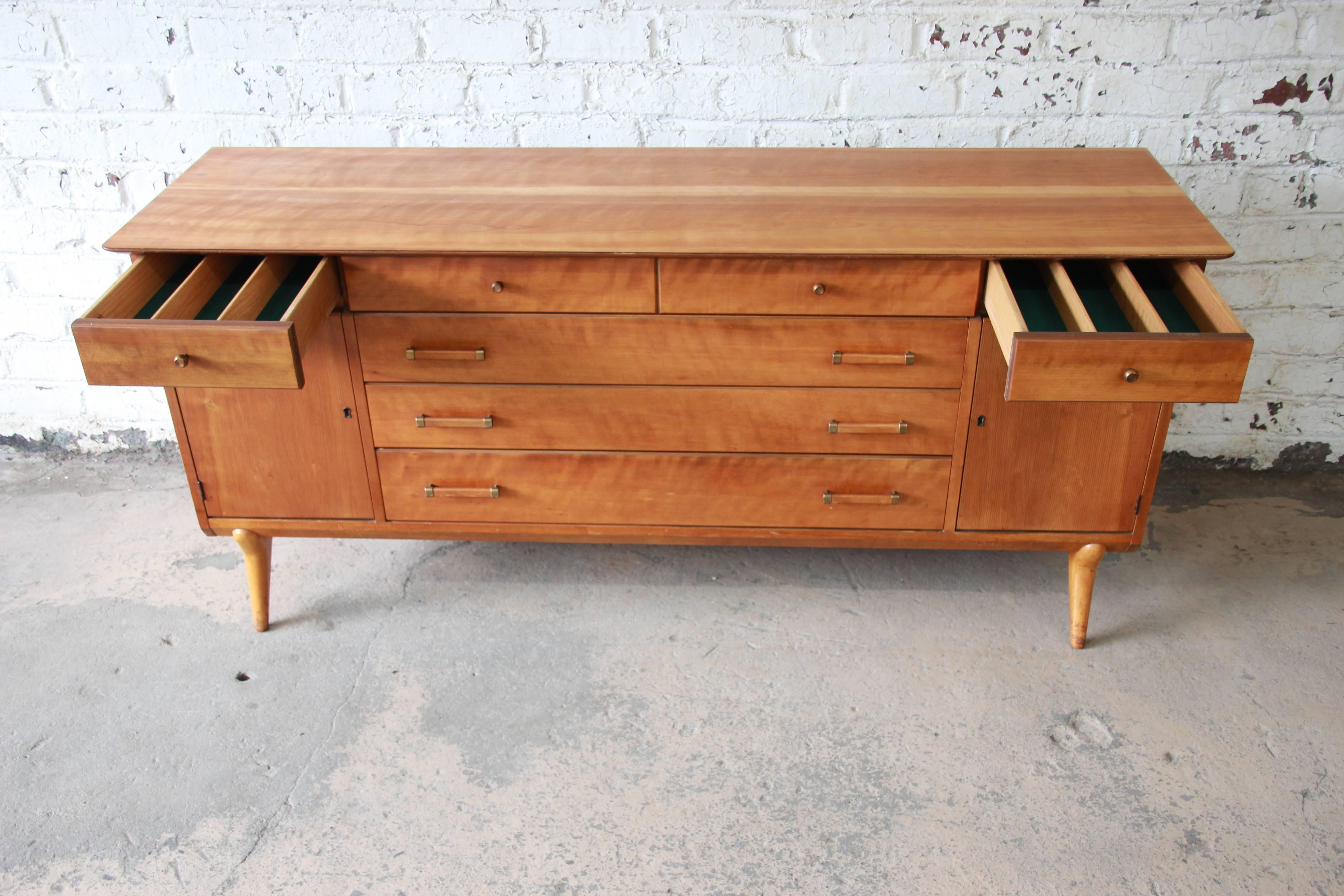 Renzo Rutili for Johnson Furniture Co. Mid-Century Modern Sideboard Credenza 2