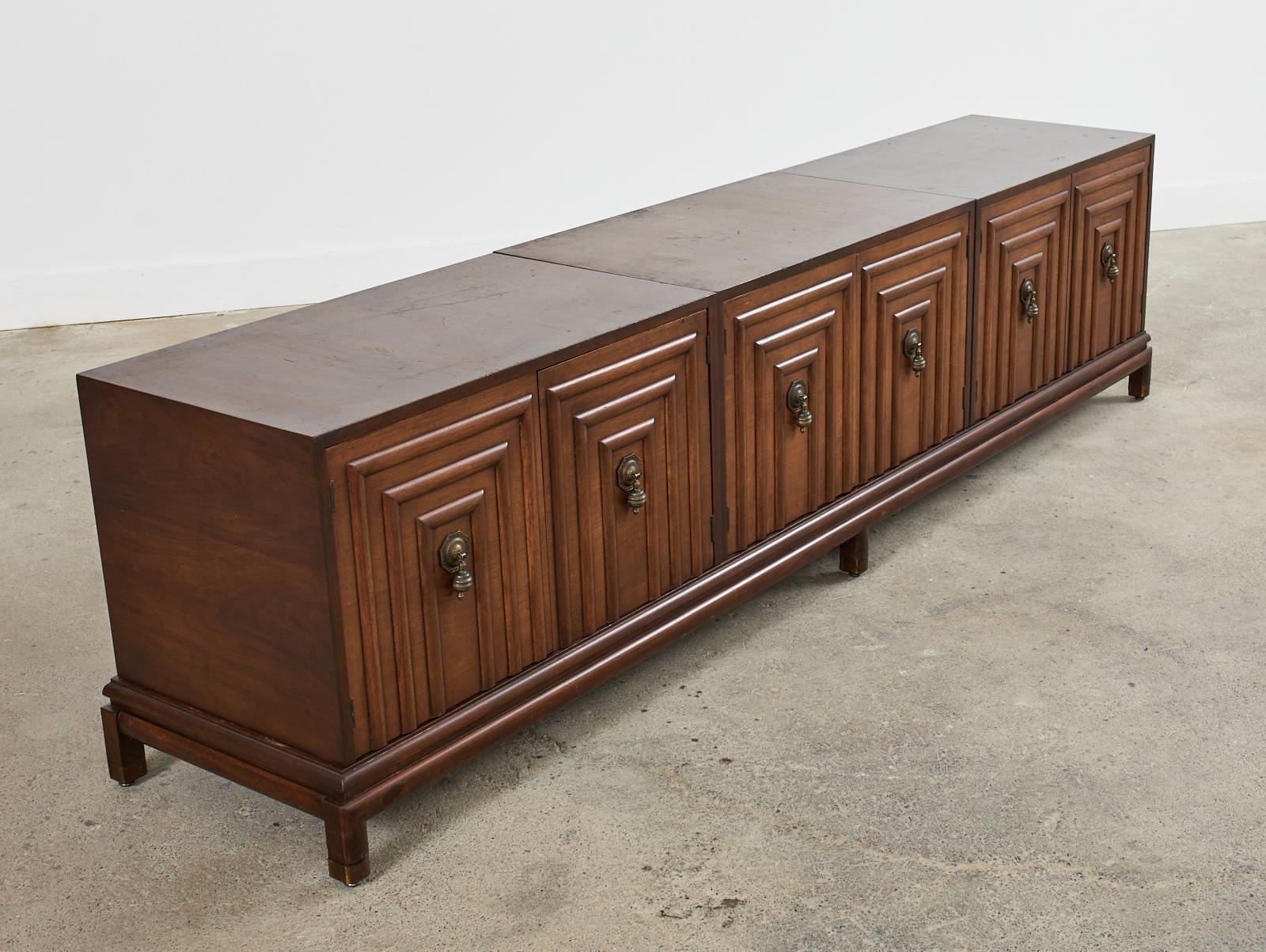 Renzo Rutili for Johnson Furniture Walnut Cabinet Credenza For Sale 4