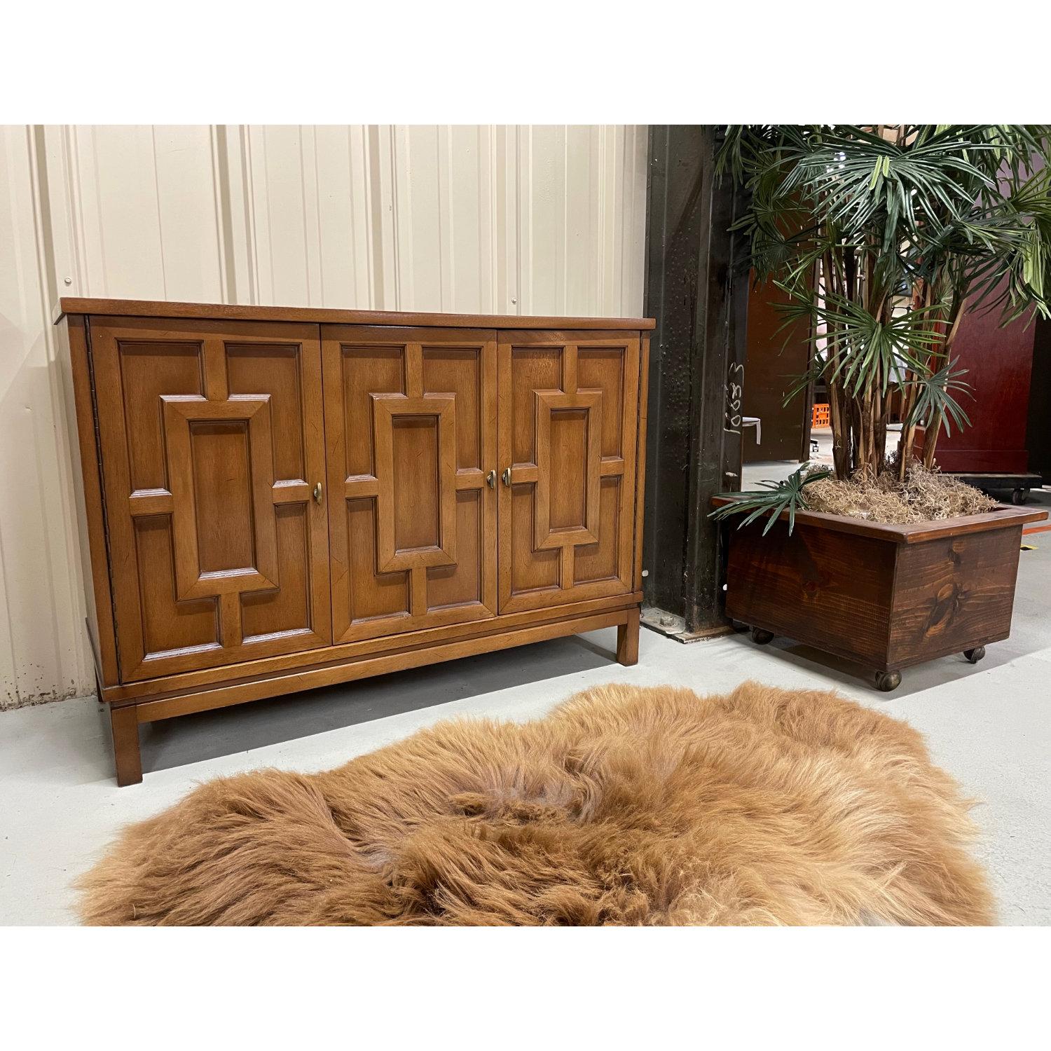 Armario Credenza Bar Seco Calado Estilo Renzo Rutili Madera frutal en venta