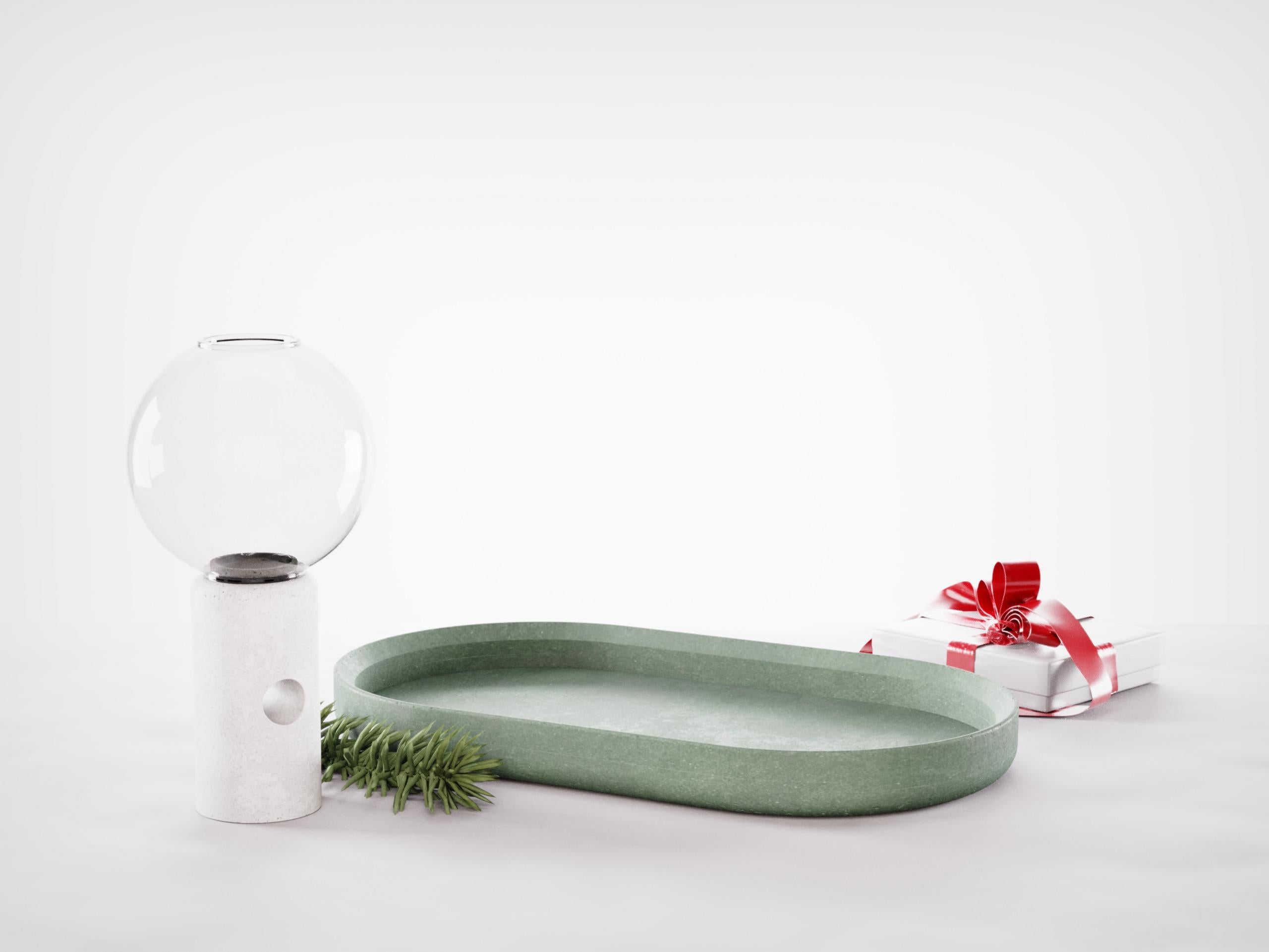 Now available in Christmas Edition! 
The Efesto candleholder is a design product of craftmanship from the concrete accessories collection by Forma & Cemento. This candleholder is made of concrete and blown glass to create a unique game of materials