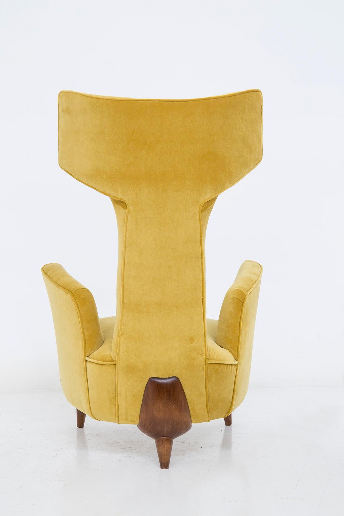 Renzo Zavanella Armchairs in Wood and Velvet In Good Condition In Milano, IT