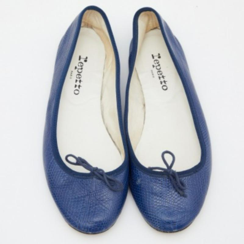 Blu Repetto Ballerine con fiocco in pelle blu in rilievo taglia 40 in vendita