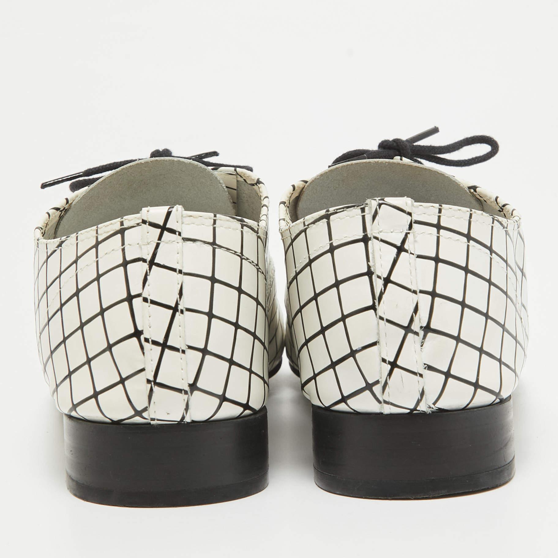 Women's Repetto White/Black Printed Leather Derby Size 39