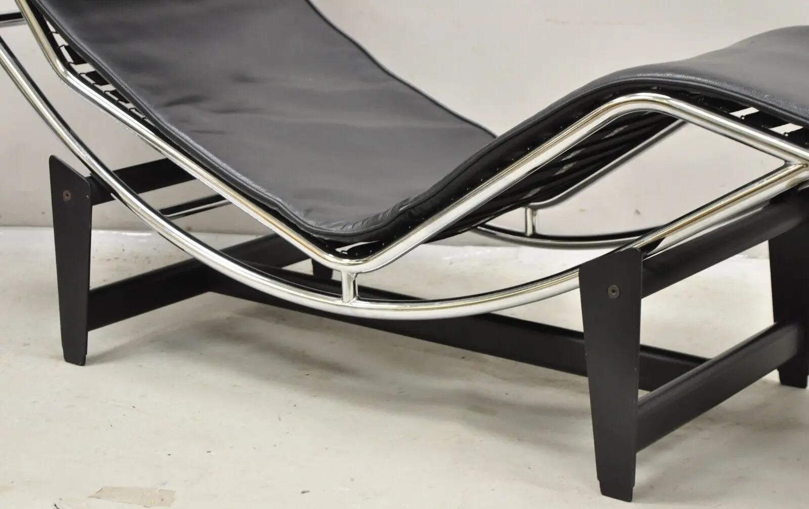 Metal Replica Le Corbusier LC4 Style Chaise Lounge Chair in Black Leather For Sale