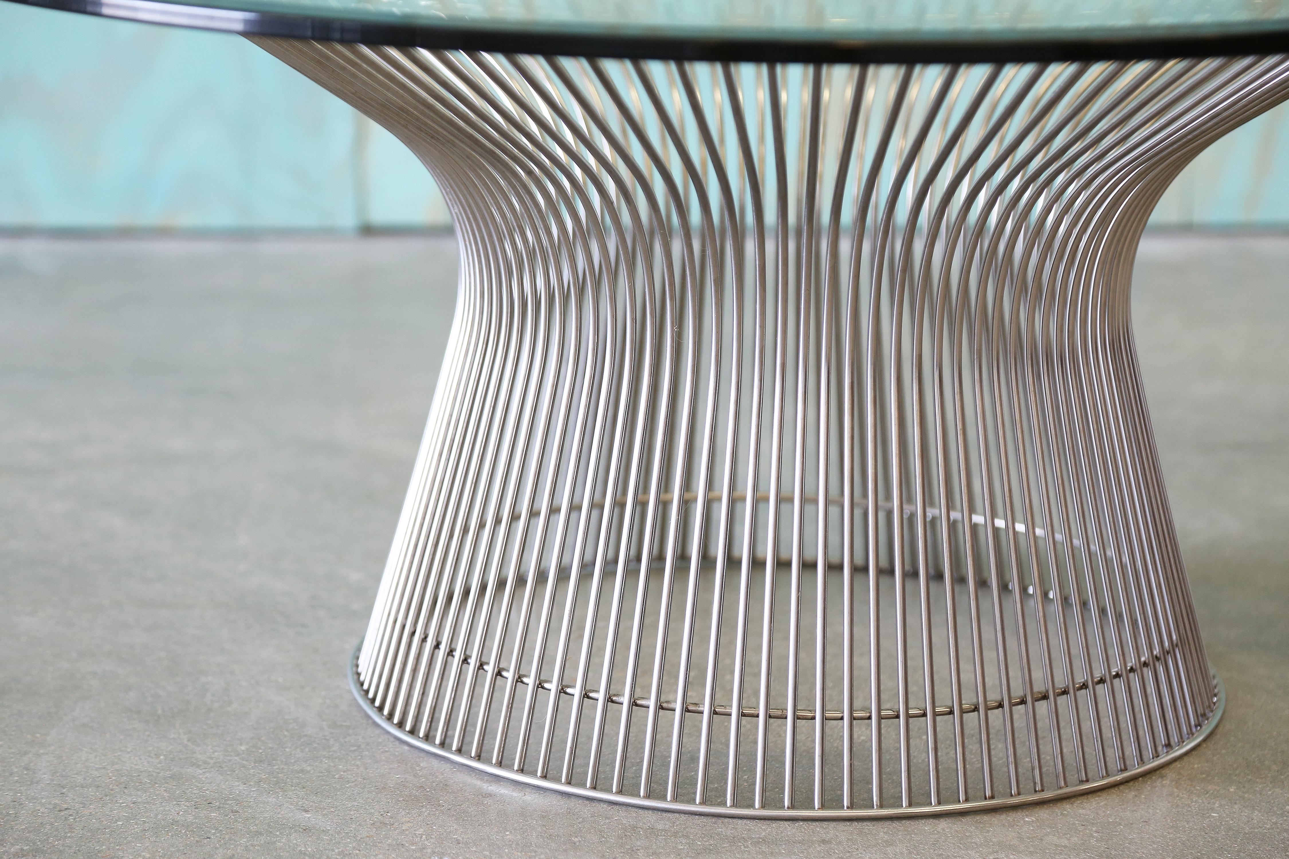 Réplique de la table basse en chrome et verre 36