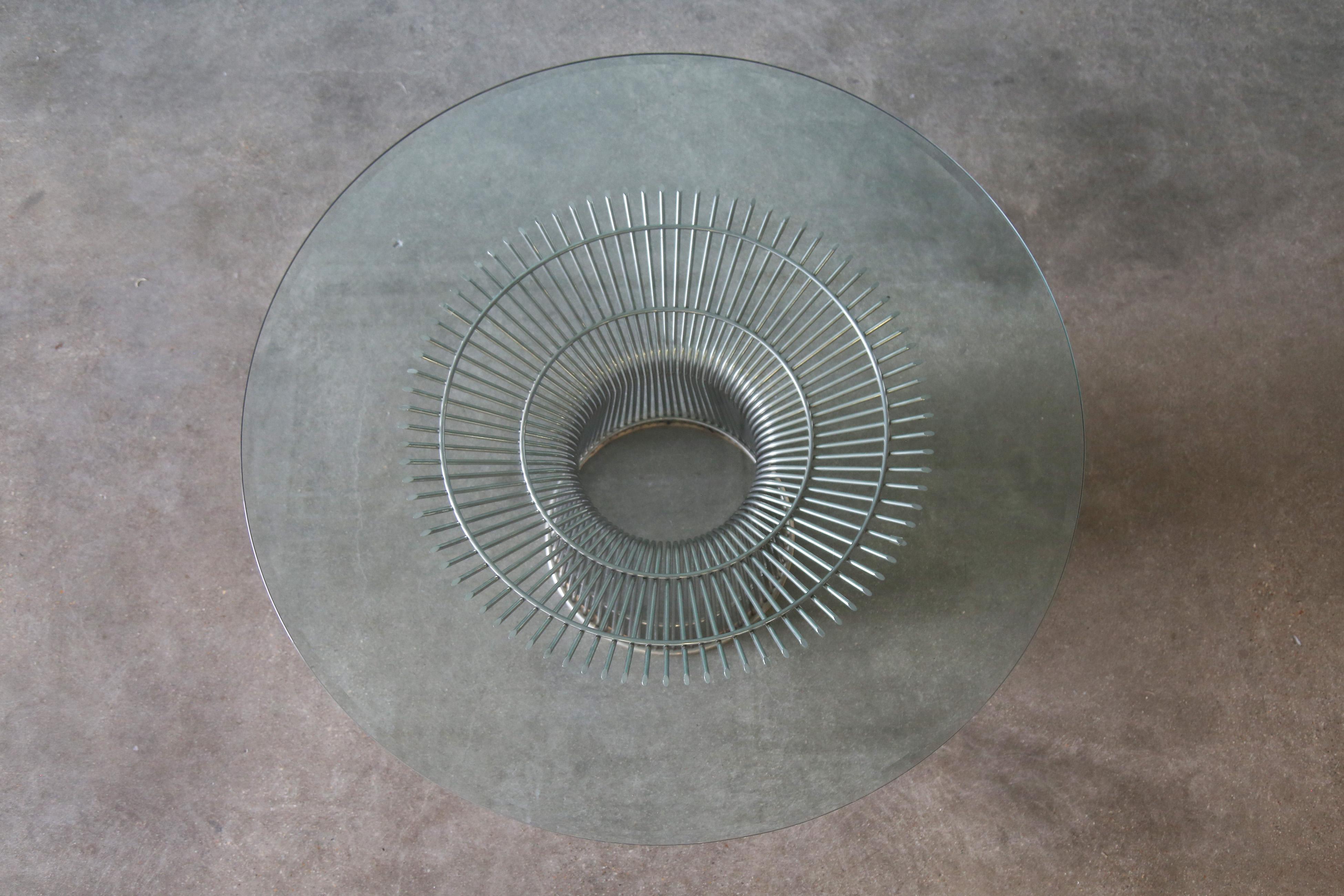 XXIe siècle et contemporain Réplique de la table de salle à manger en chrome et verre 54