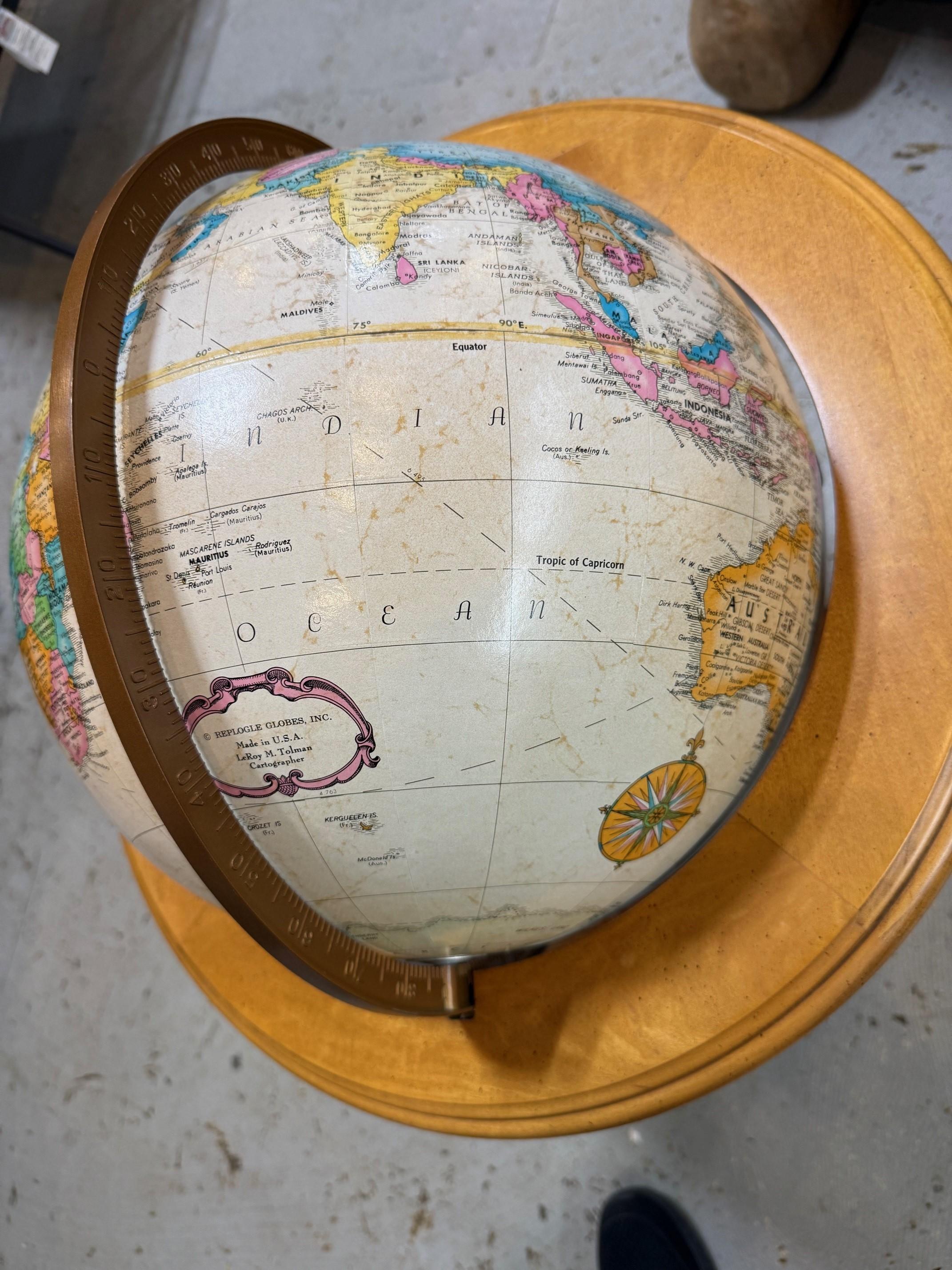 Replogle Globe Vintage 16
