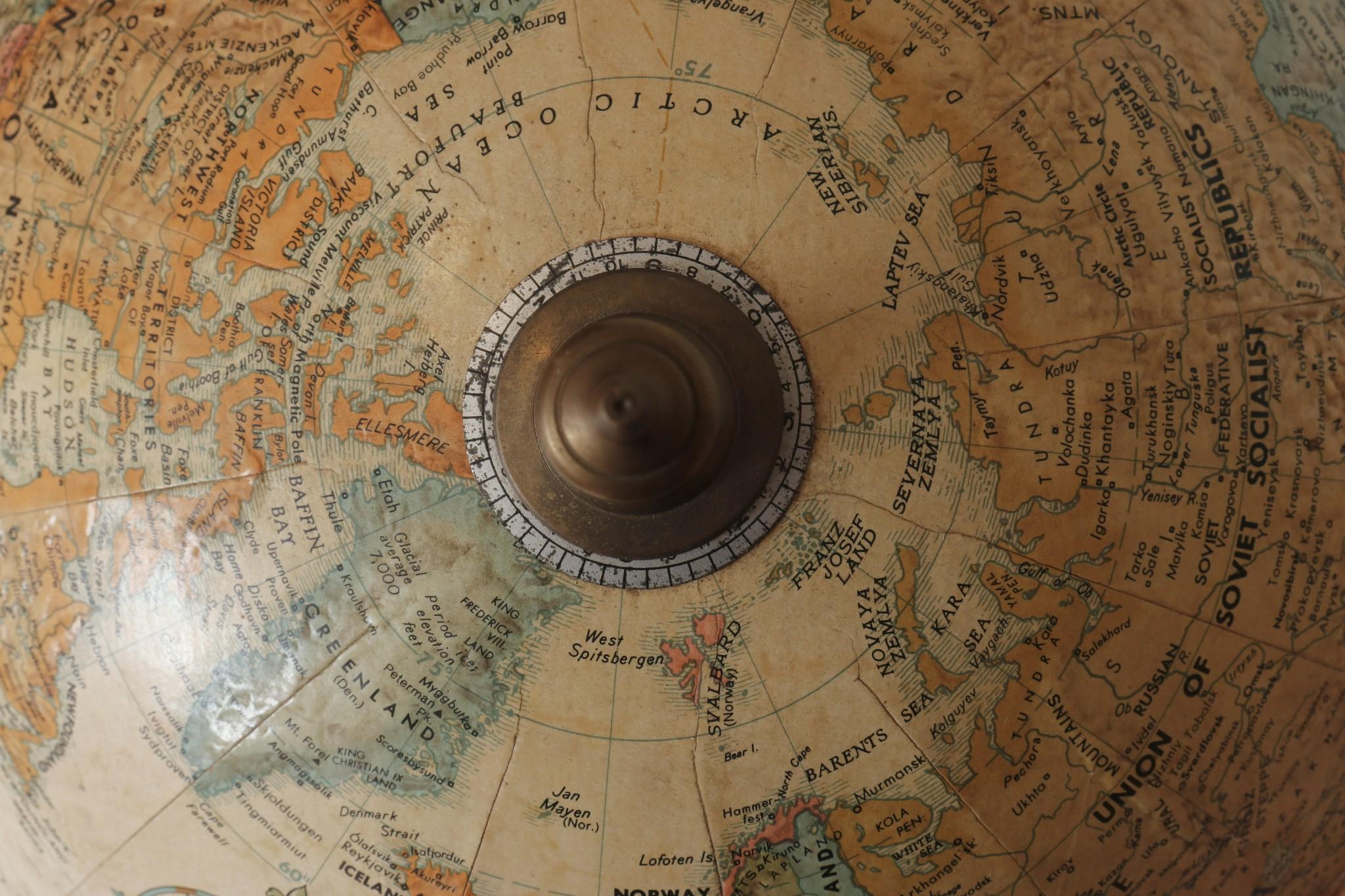 Replogle Globes Serie Classici del Mondo da 12 pollici In condizioni buone in vendita a Bradenton, FL