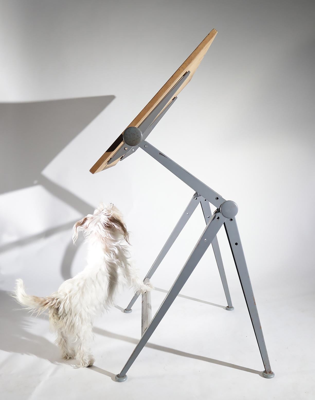 Reply Dutch design architect drafting table designed by Wim Rietveld and Friso Kramer for Ahrend de Circel in 1959.
Design Classic, awarded with the 
