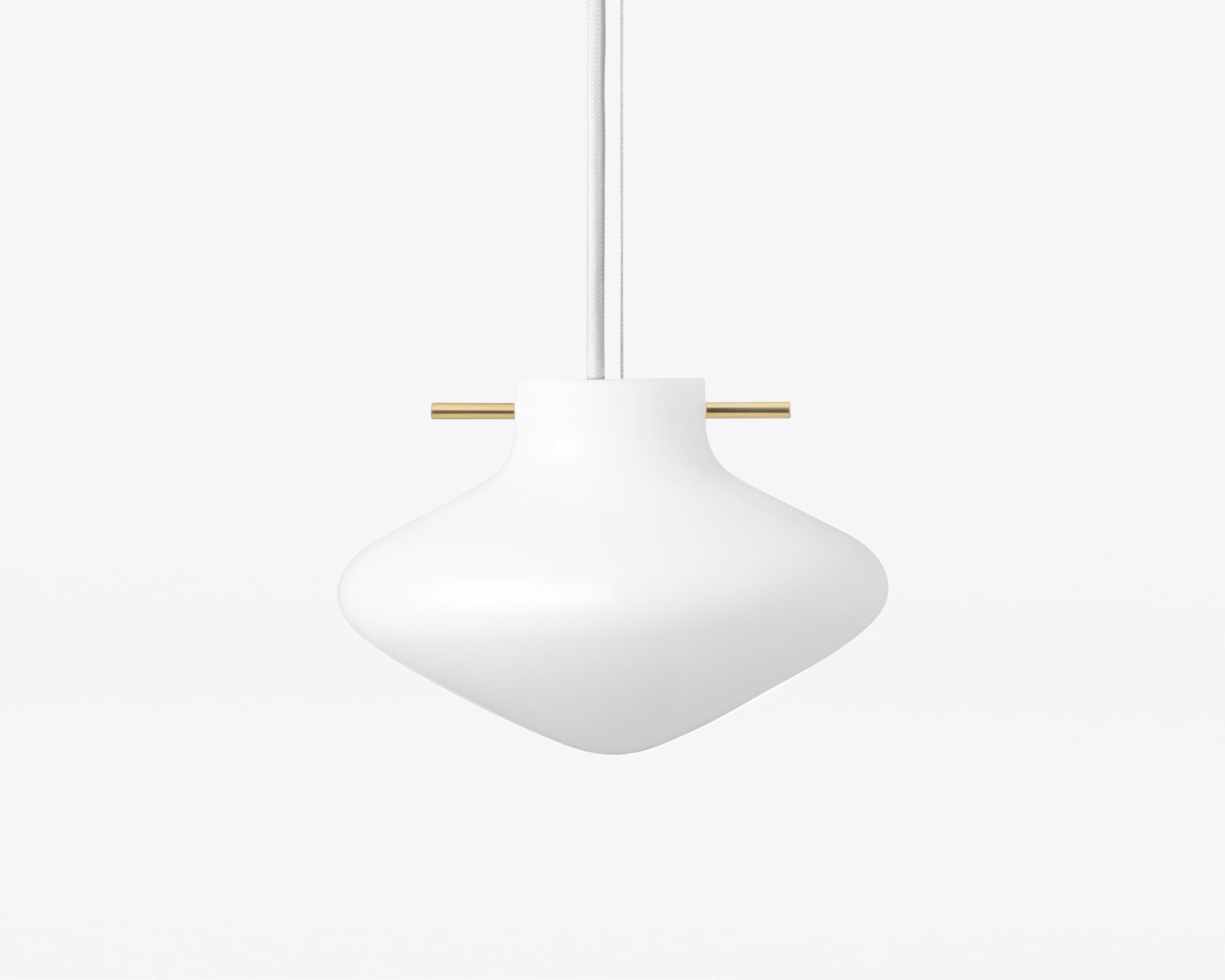 Pendant lamp repose / 175 BY LYFA

Pendant lamp signed by GamFratesi for LYFA

Measures: D.175 mm H.118 mm
Opal glass / Black steel or Brass

Textile wire (black or white) 300cm
Light source: G9 max 60W (110V-230V)

-- 
Repose is a new