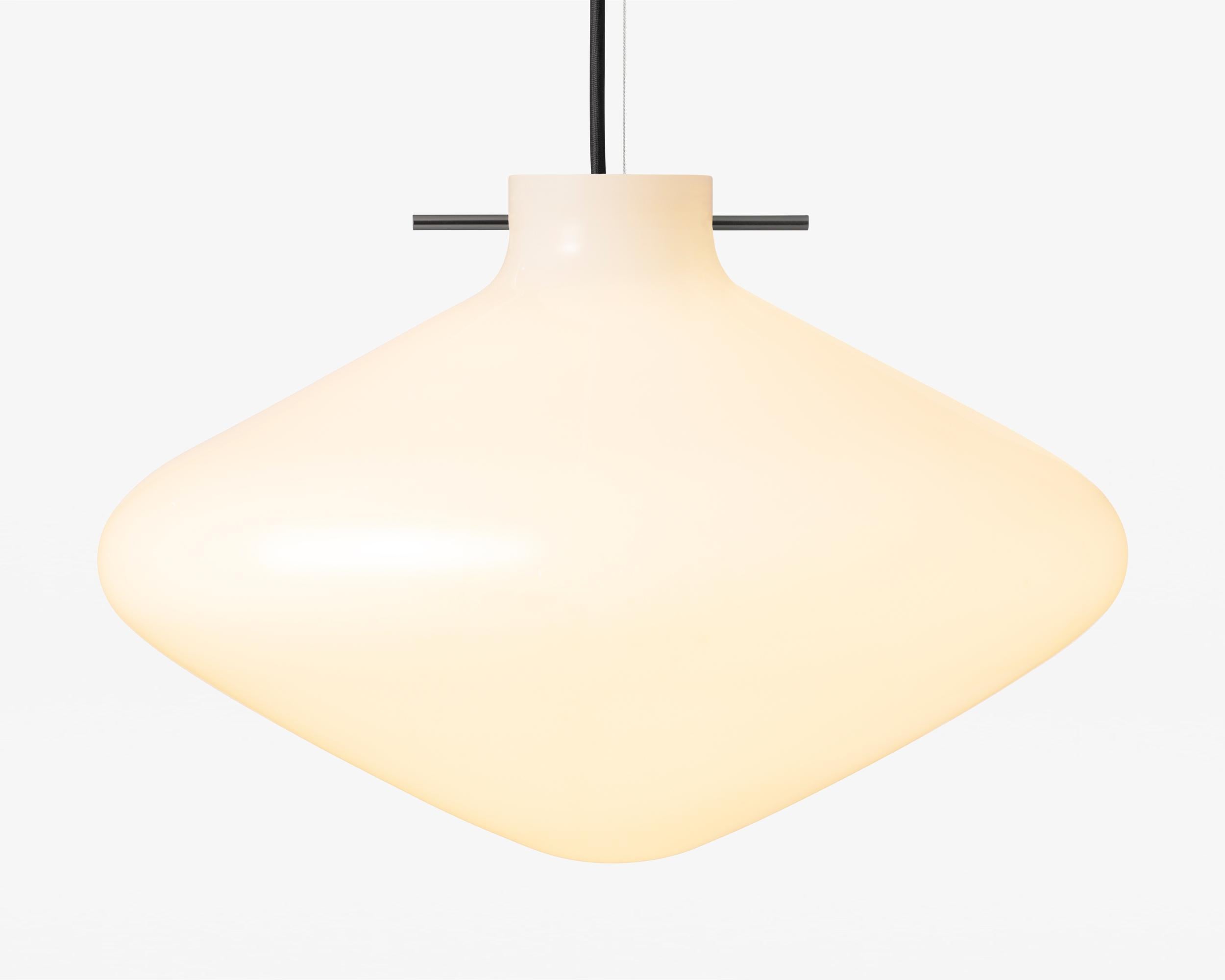 Pendant lamp repose / 400 BY LYFA

Pendant lamp signed by GamFratesi for LYFA

Measures: D.260 mm H.252 mm
Opal glass / black steel or brass

Textile wire (black or white) 300cm
Light source: E27 max 60W (110V-230V)

-- 
Repose is a new