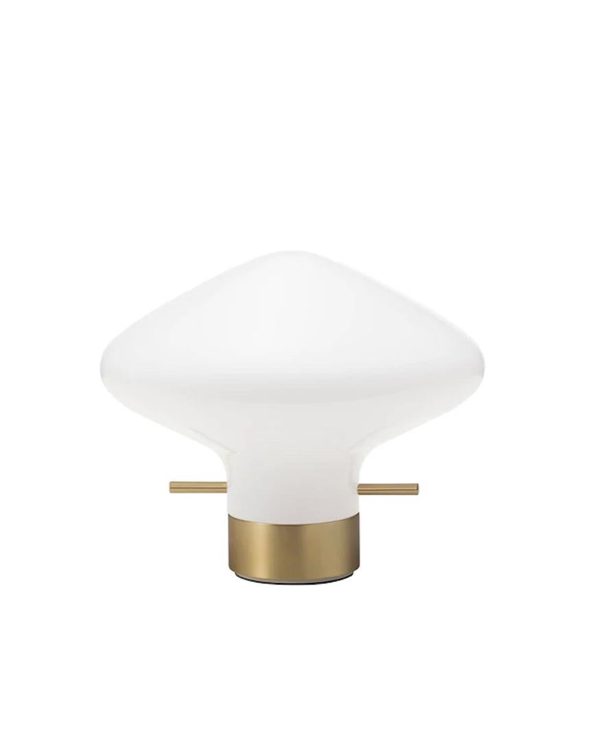 REPOSE Brass Table Lamp by GamFratesi for LYFA

Size : H 14.5 cm D 17.5 cm
Materials : Opal glass, Brass

Textile wire (black or white) 250cm
Light source: G9 max 60W (110V-230V)

--
GamFratesi has designed the REPOSE series with simplicity