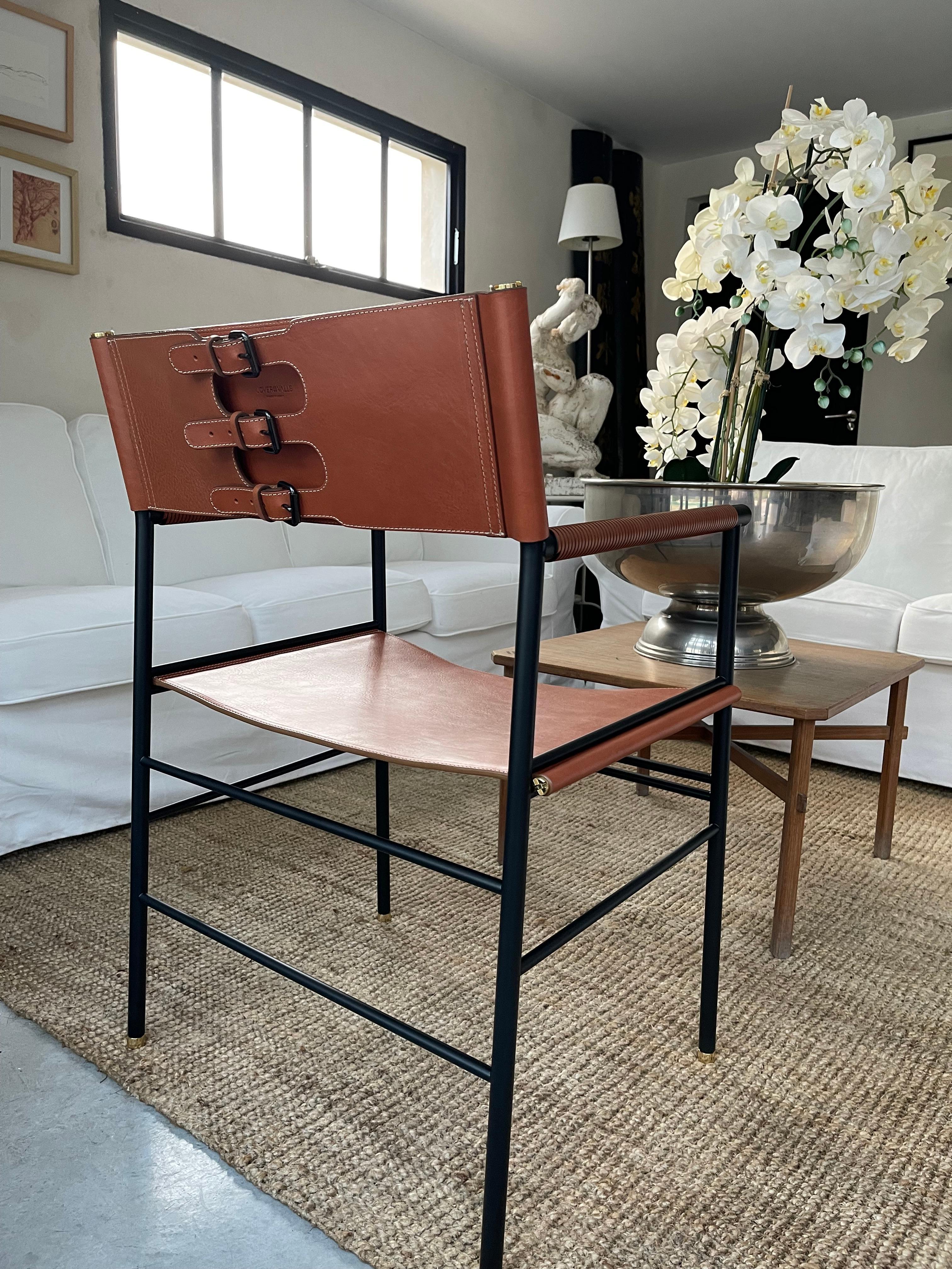 Kunsthandwerklicher zeitgenössischer Stuhl aus cognacfarbenem Leder und schwarzem Gummimetall im Angebot 8