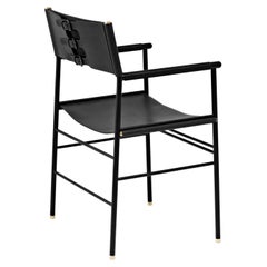 Sgabello da banco contemporaneo con. Schienale in metallo nero e gomma nera in metallo