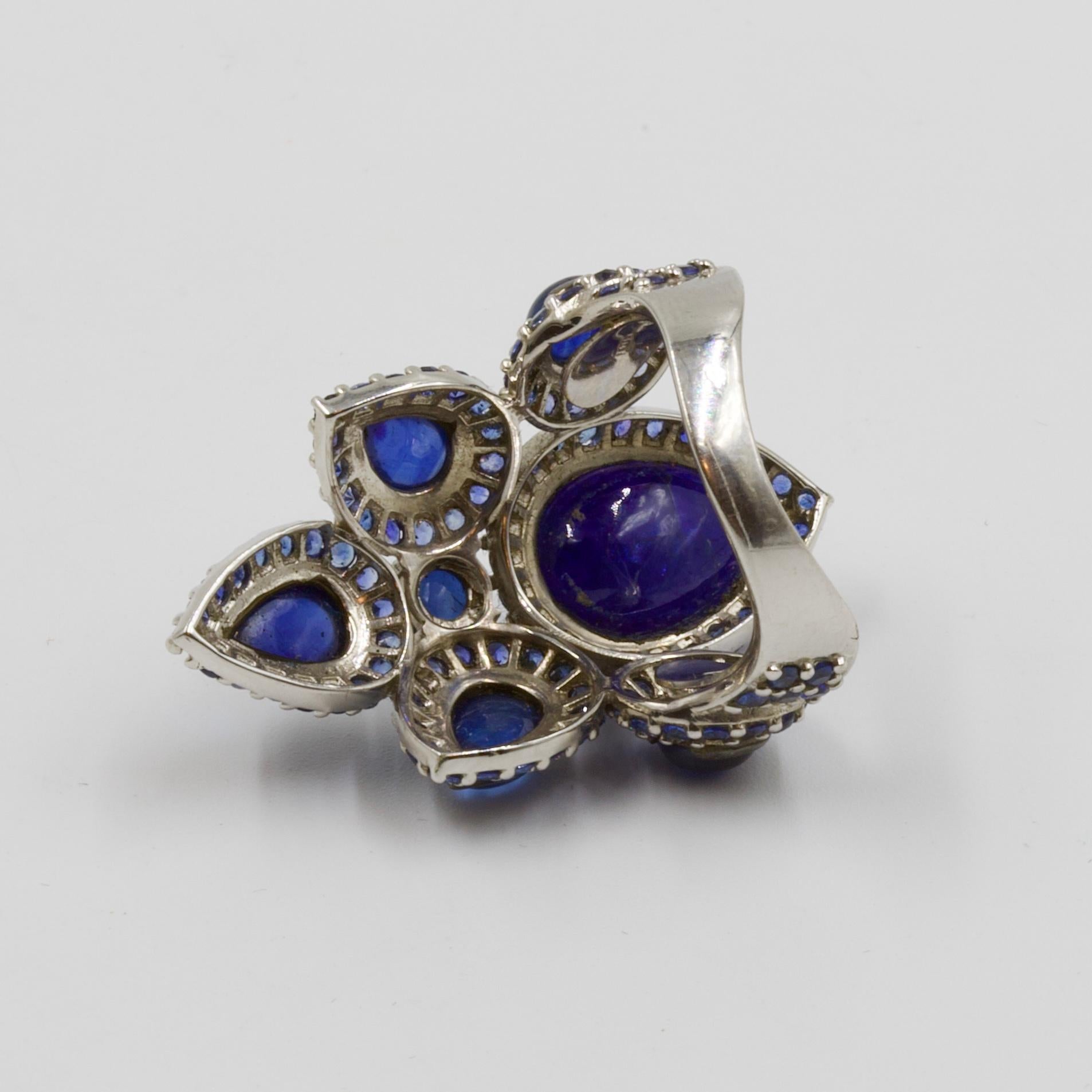 Repossi Gold and Cabochon Sapphires Cluster Ring  In Good Condition For Sale In Paris, IDF
