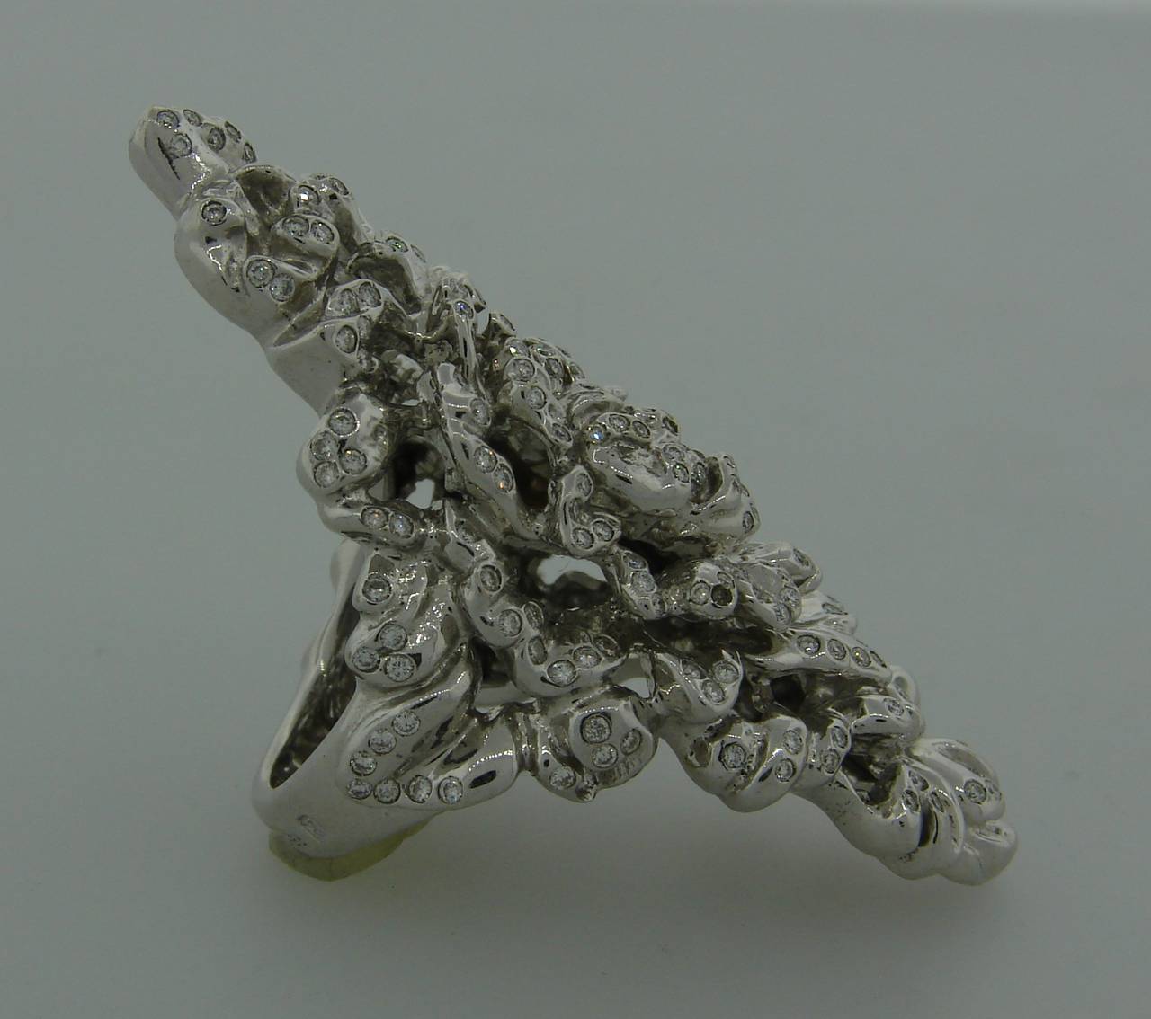 Repossi Vintage Ring Diamond White Gold Cocktail Estate Jewelry In Excellent Condition For Sale In Beverly Hills, CA