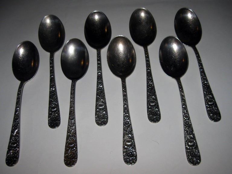 Repousse by Kirk Sterling Silver Flatware 40-Piece Dinner Service for Eight In Good Condition In Savannah, GA
