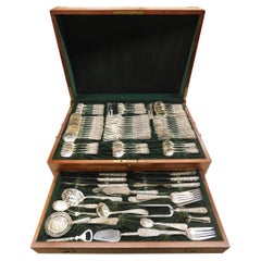 Repousse by Kirk Sterling Silver Flatware Set for 12 Service 113 Pieces Dinner