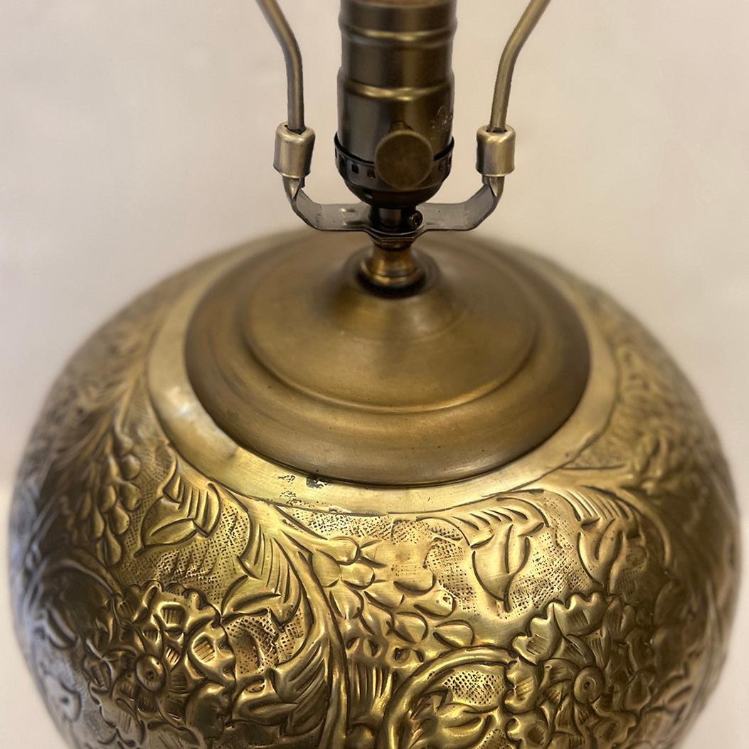 Lámpara Floral Repoussé Repujado en venta