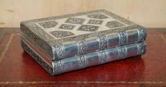 REPOUSSE INDiAN SILVER STACK OF BOOKS HIDDEN JEWELLERY BOX STORAGE LOVELY FIND