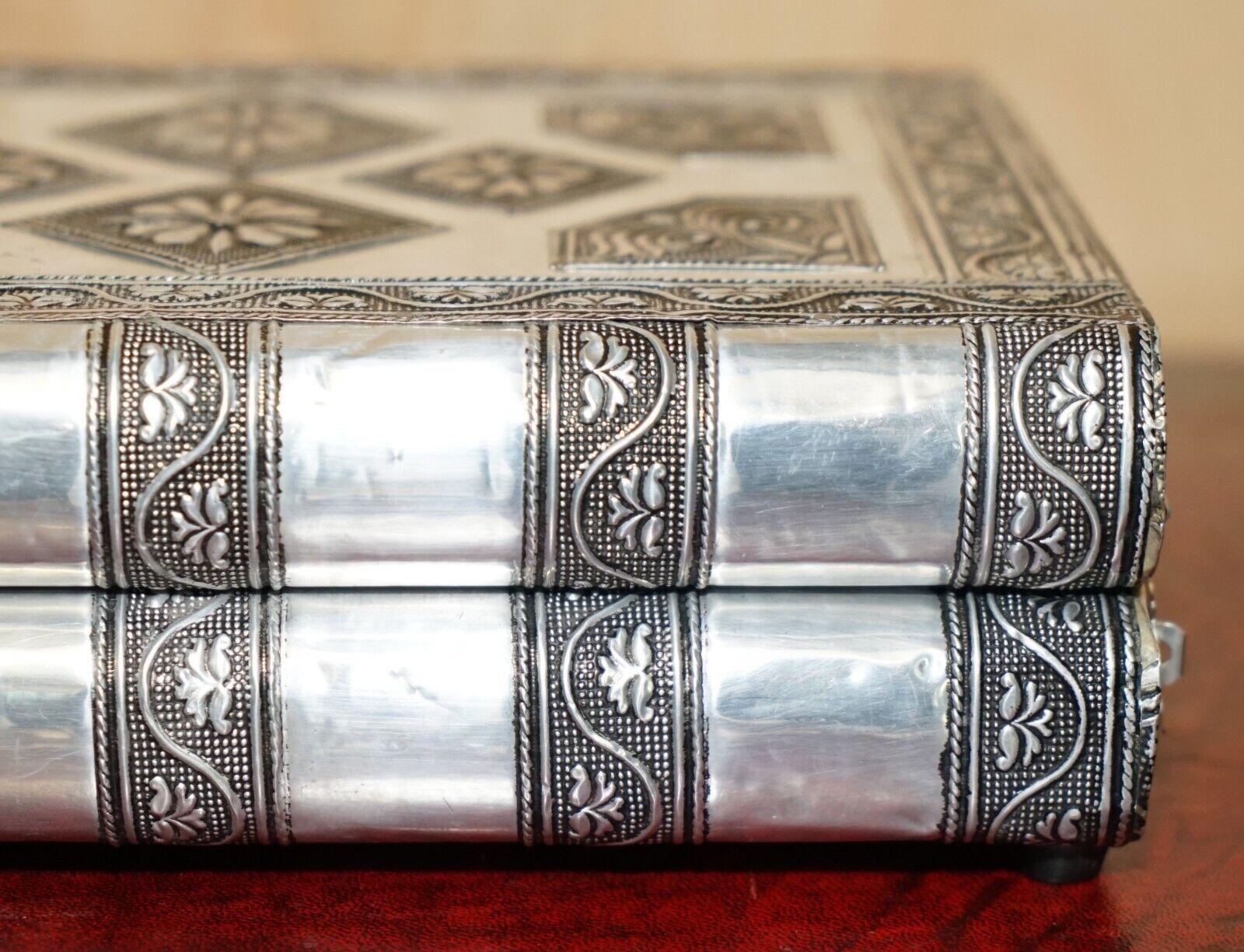 Art Deco REPOUSSE INDiAN SILVER STACK OF BOOKS HIDDEN JEWELLERY BOX STORAGE LOVELY FIND