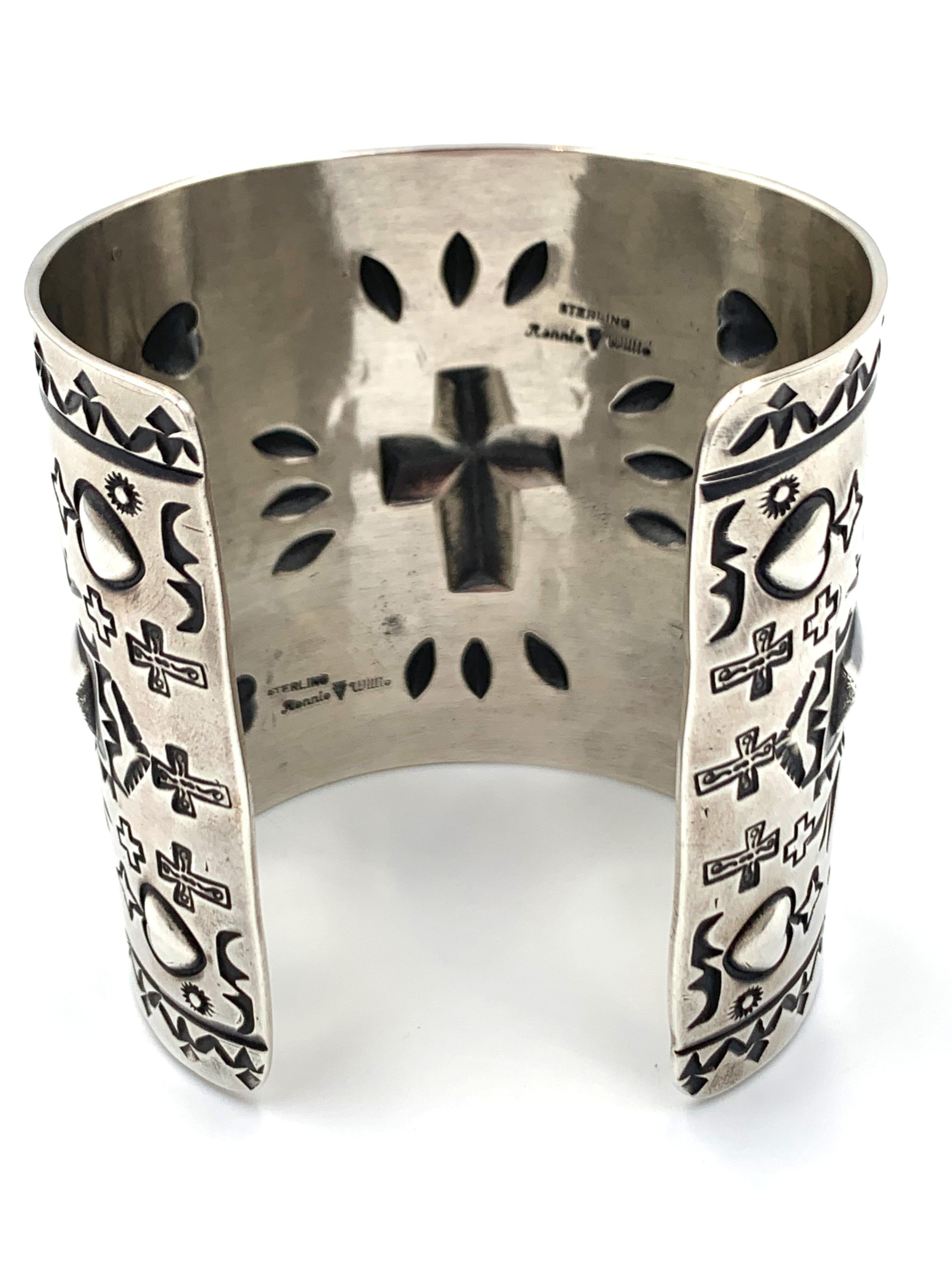 Repousse Silver Cuff  by Navajo Silversmith Ronnie Willie en venta 1