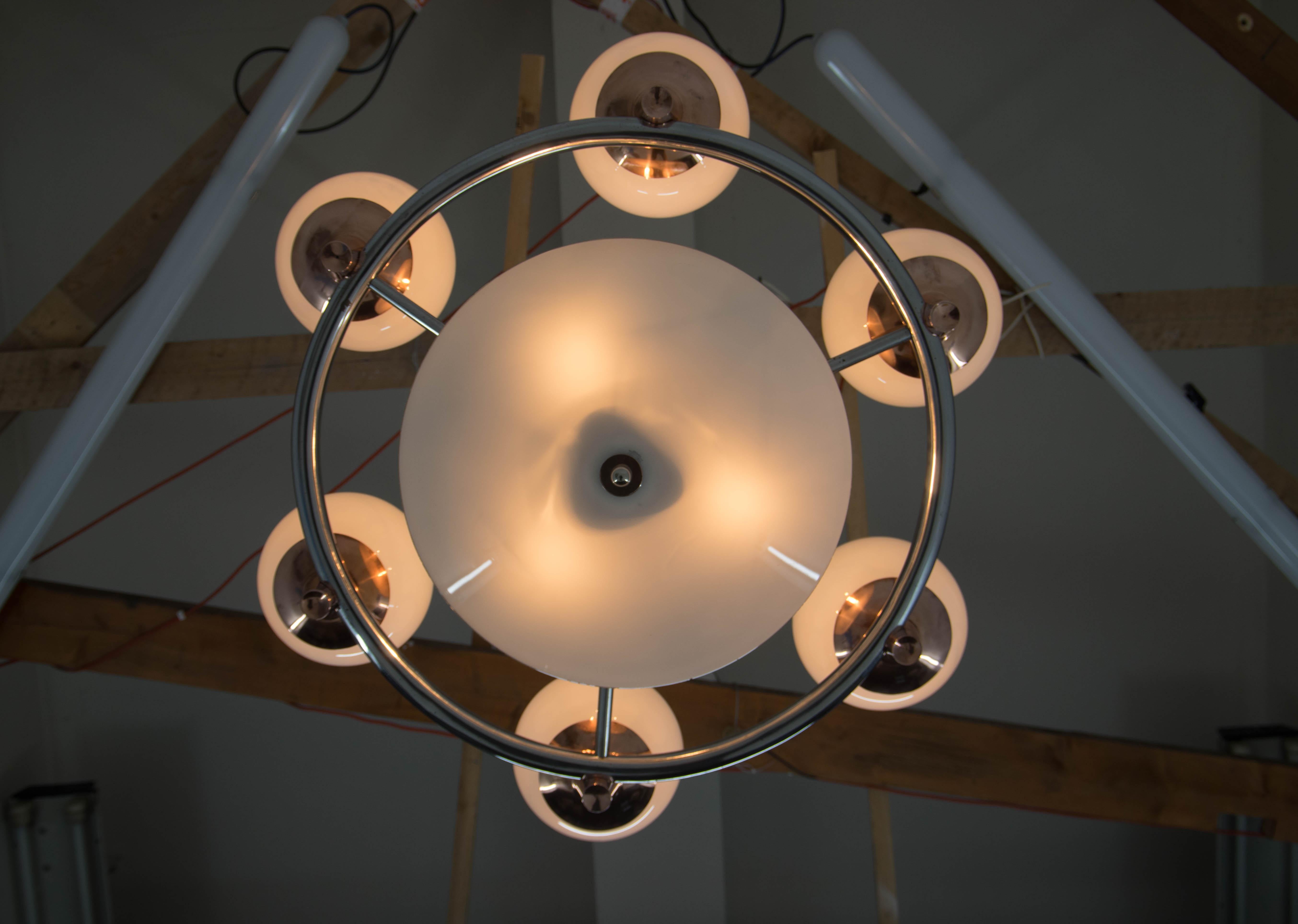 Representative Large Art Deco Chandelier, 1930s For Sale 5